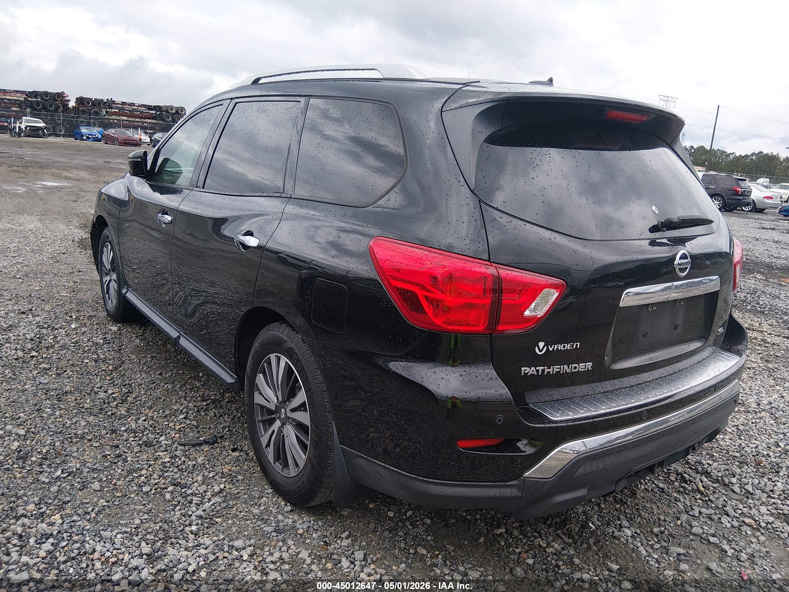 NISSAN PATHFINDER image 3