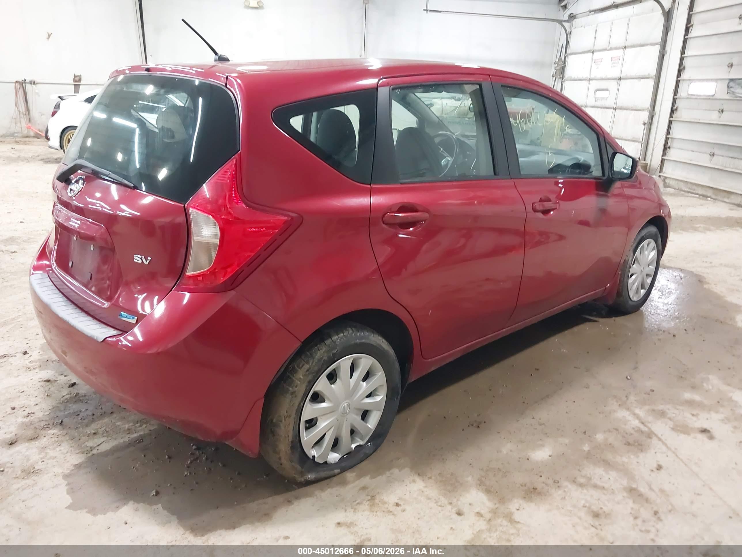 NISSAN VERSA image 4