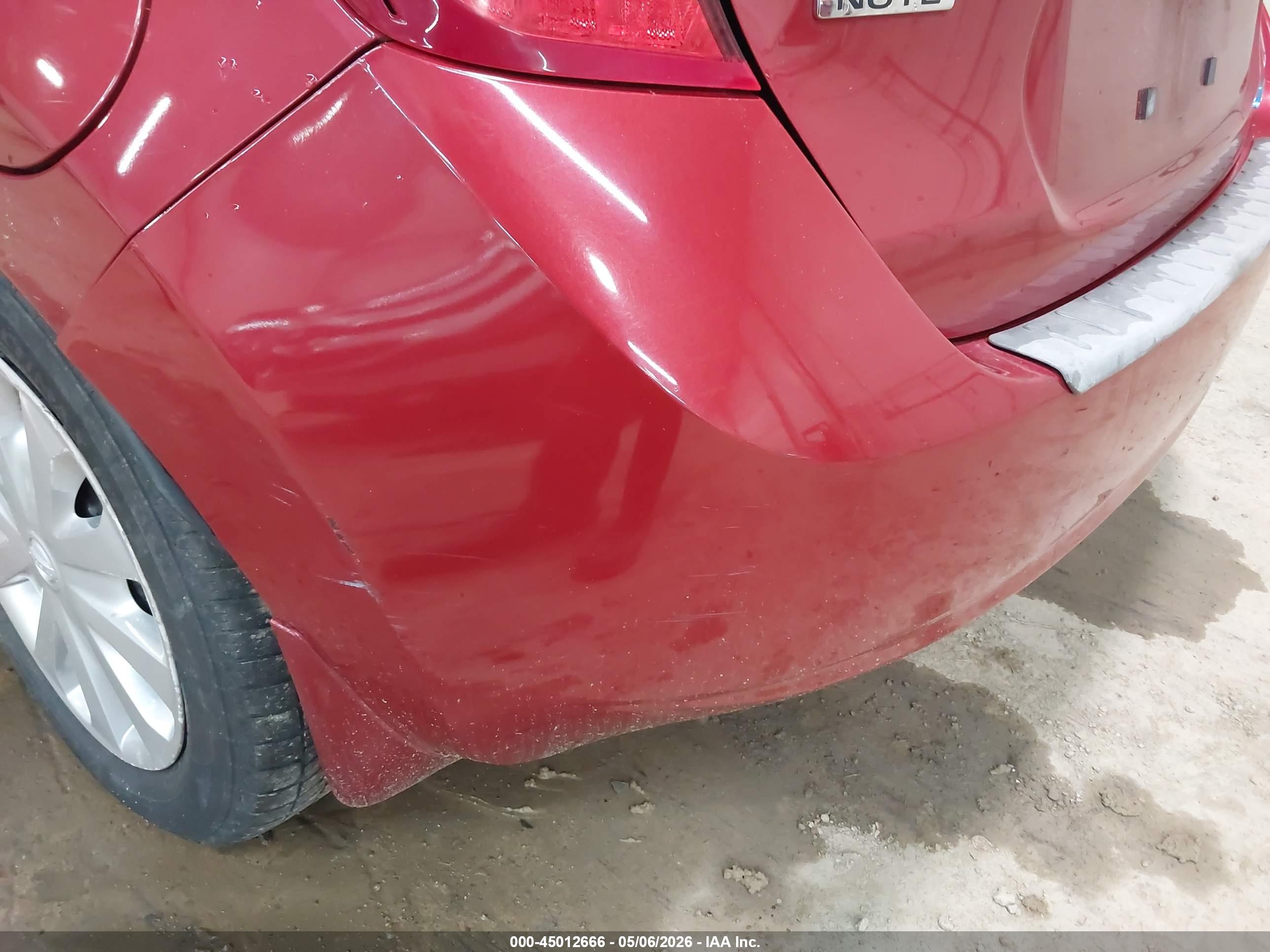 NISSAN VERSA image 6