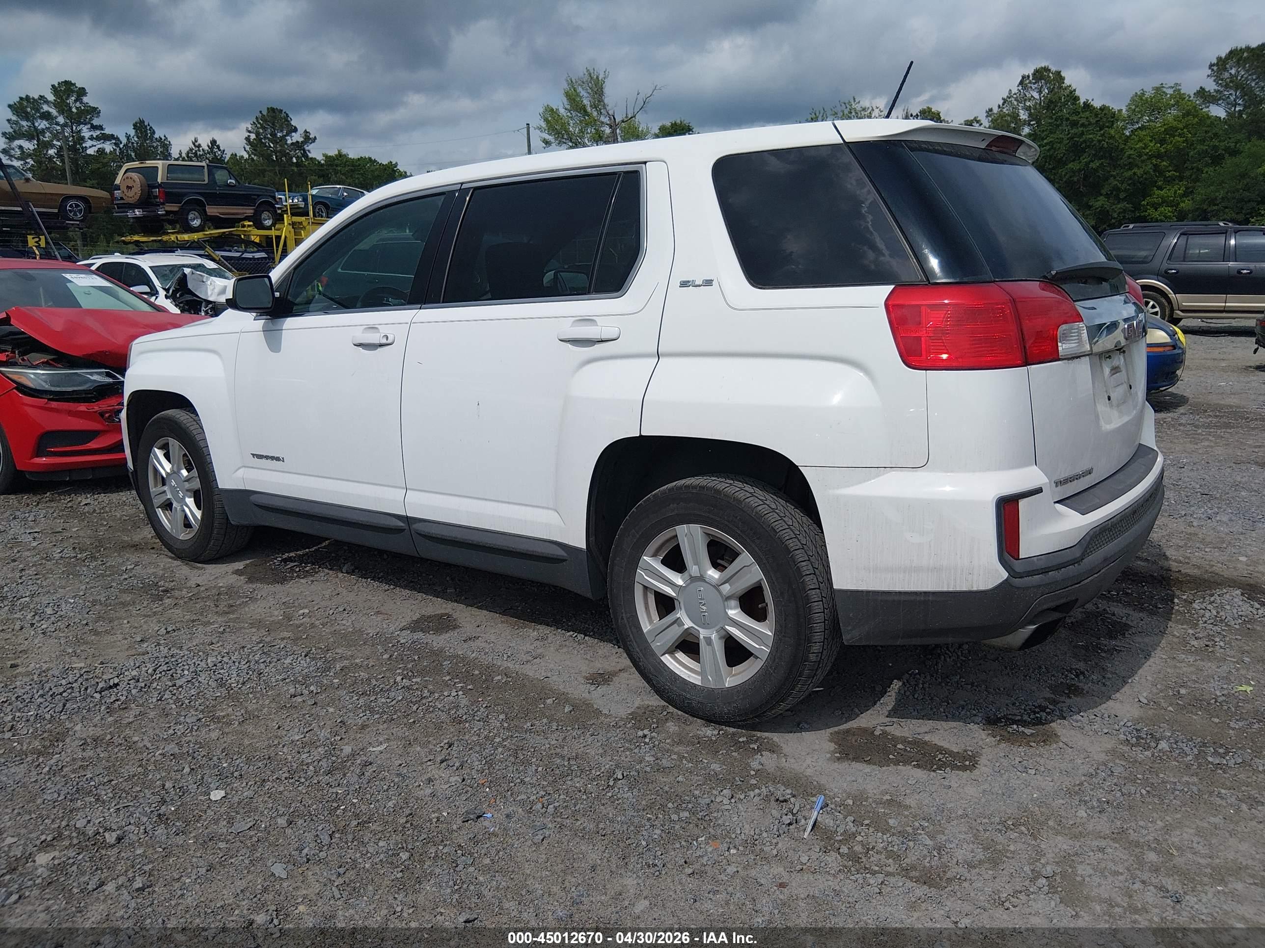 GMC TERRAIN image 3