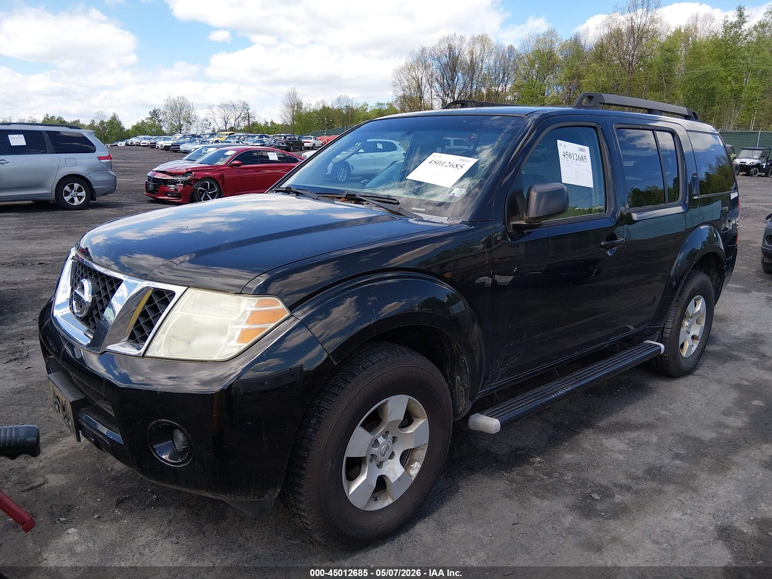 NISSAN PATHFINDER image 2