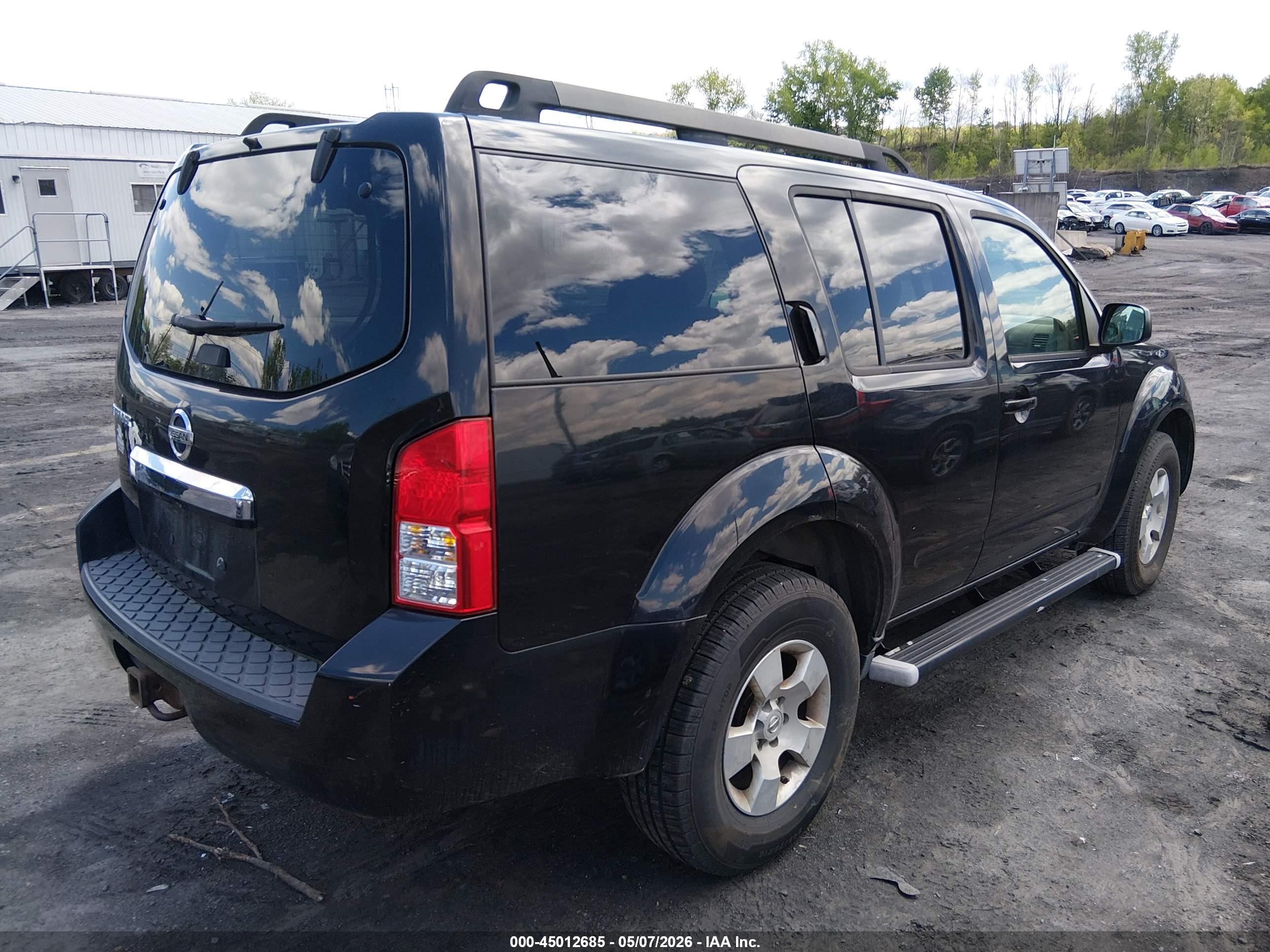 NISSAN PATHFINDER image 4