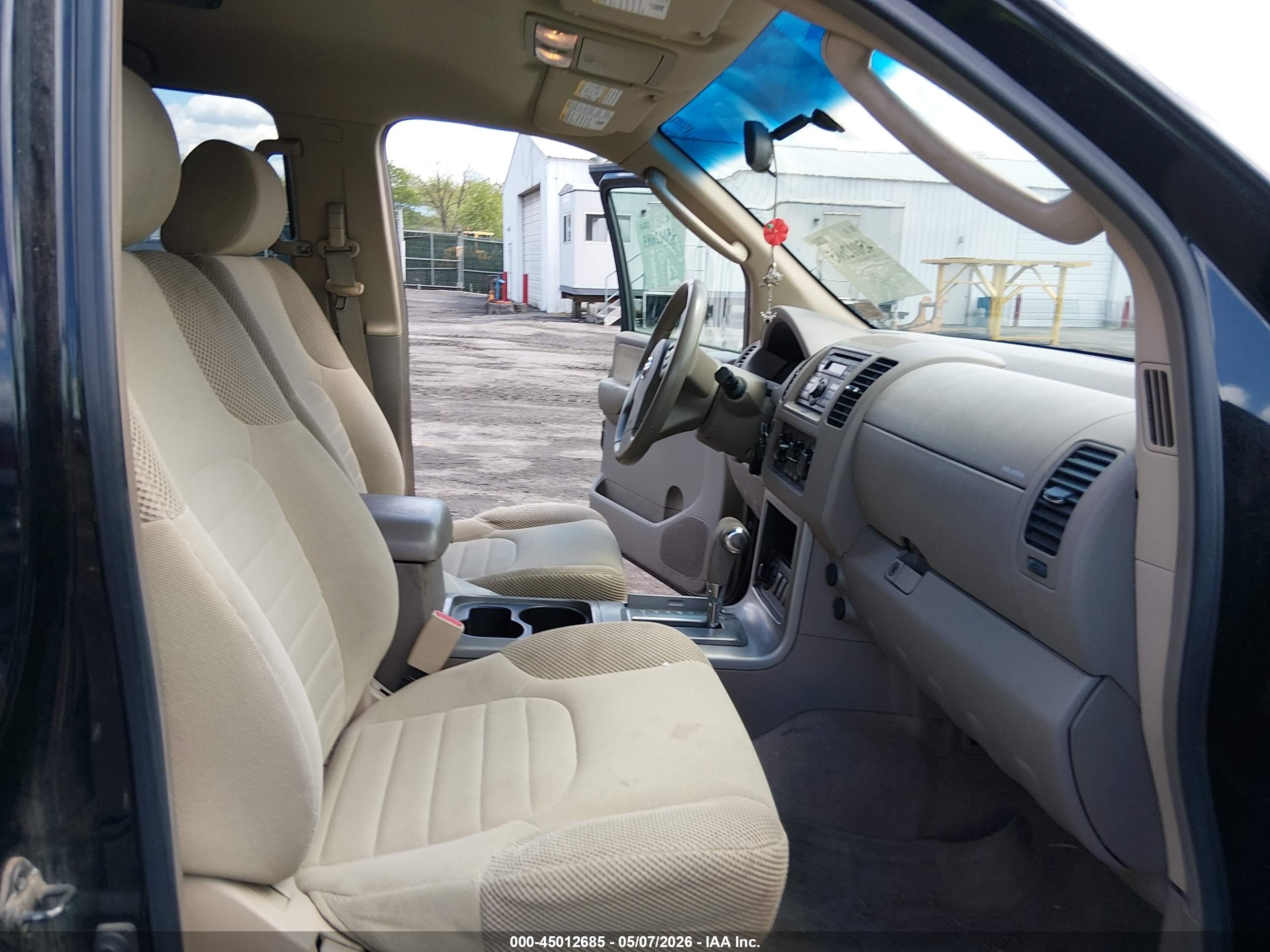 NISSAN PATHFINDER image 5