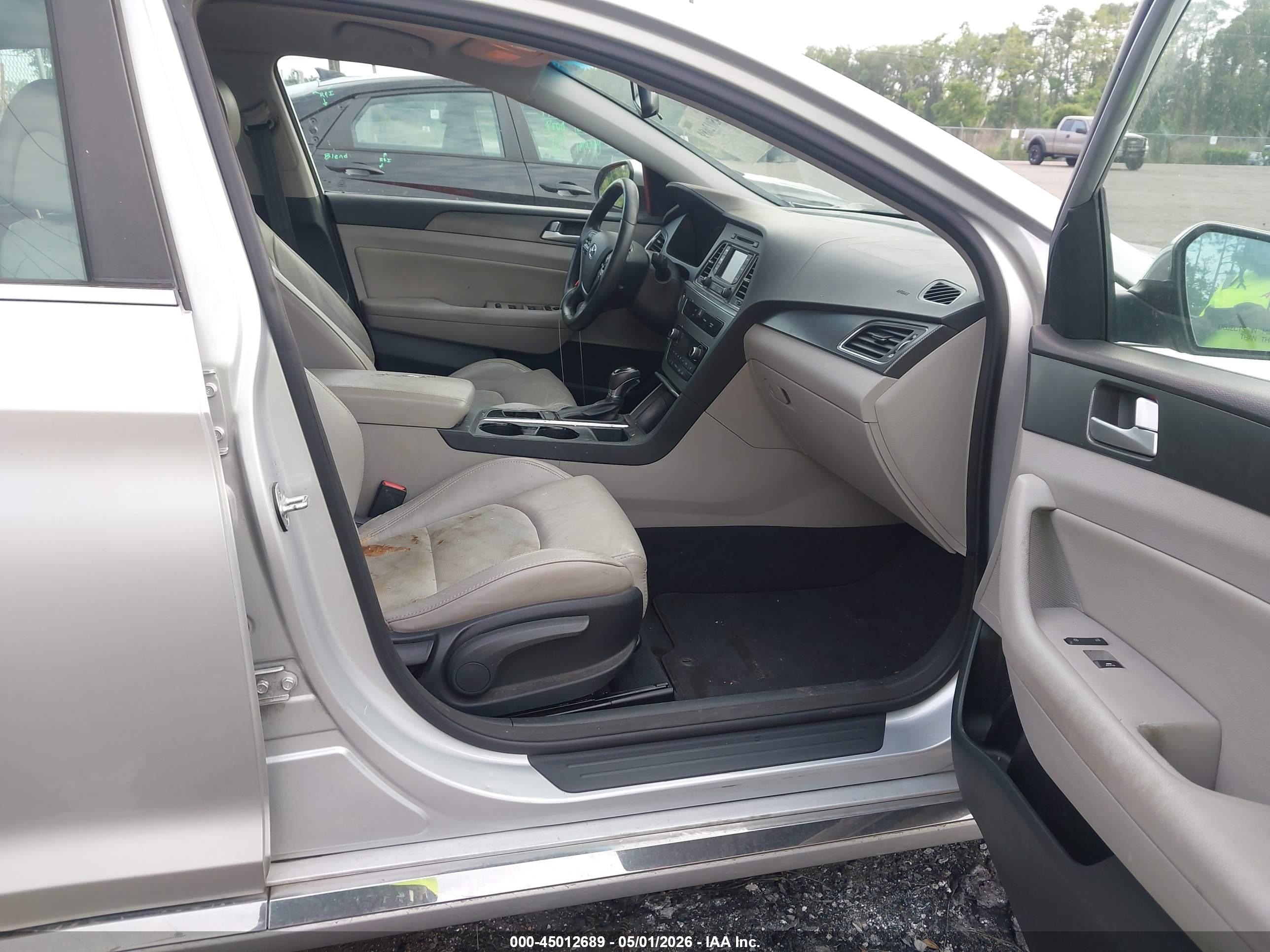 HYUNDAI SONATA image 5