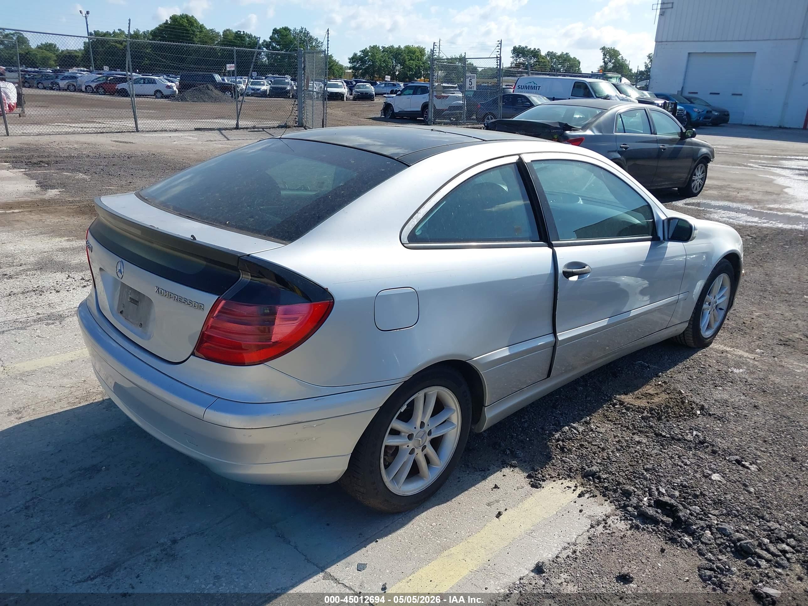 MERCEDES-BENZ C image 4