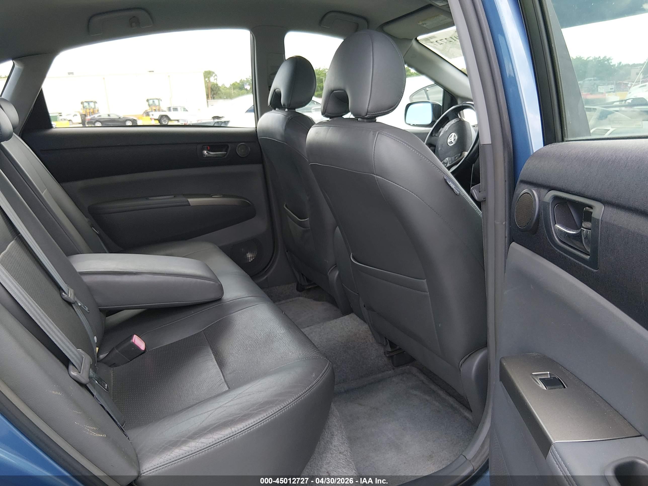 TOYOTA PRIUS image 8