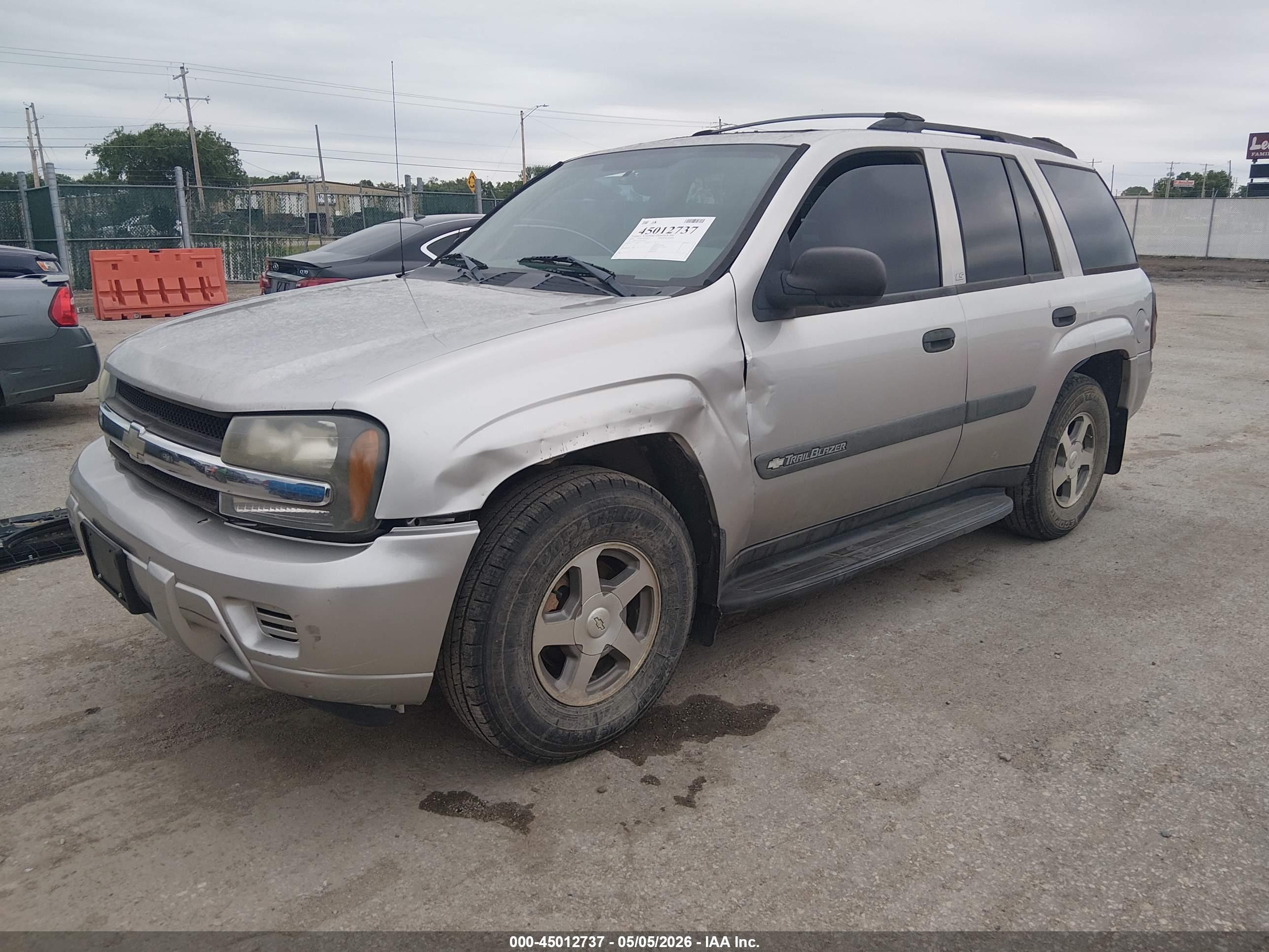 CHEVROLET TRAILBLAZER image 2