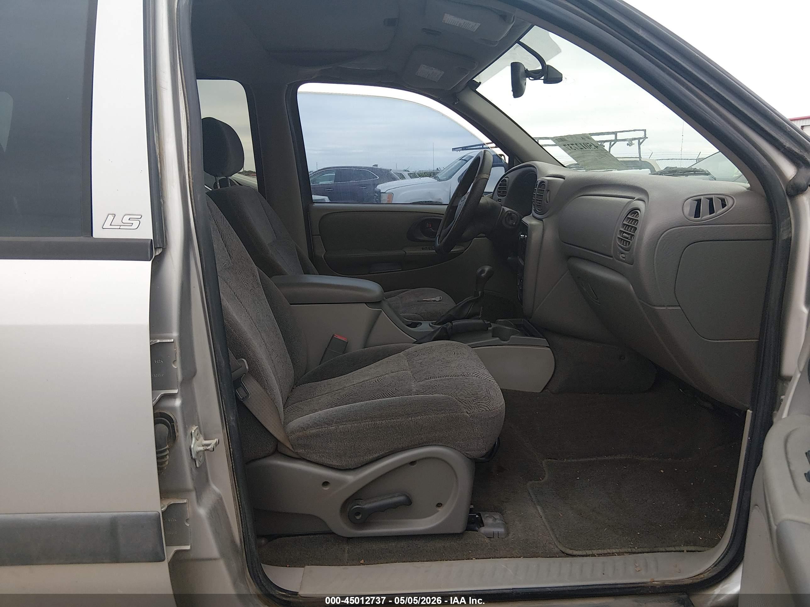 CHEVROLET TRAILBLAZER image 5