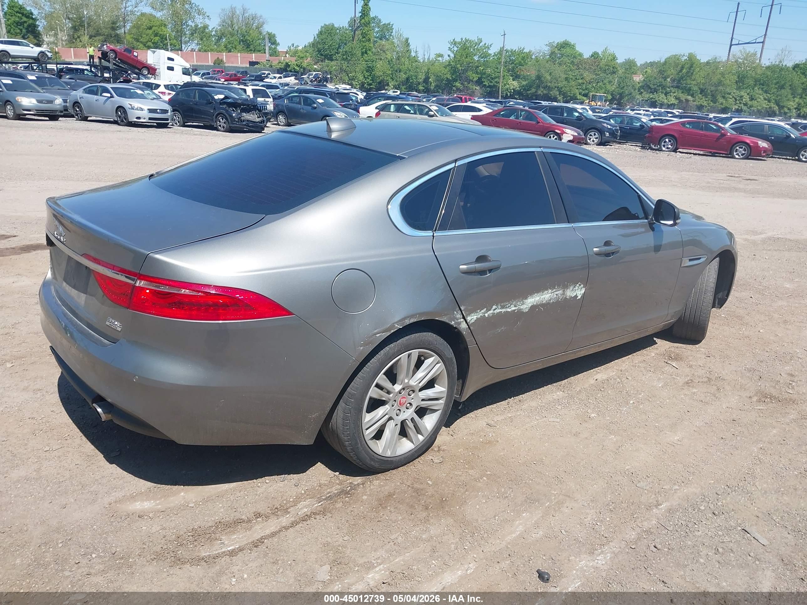 JAGUAR XF image 4