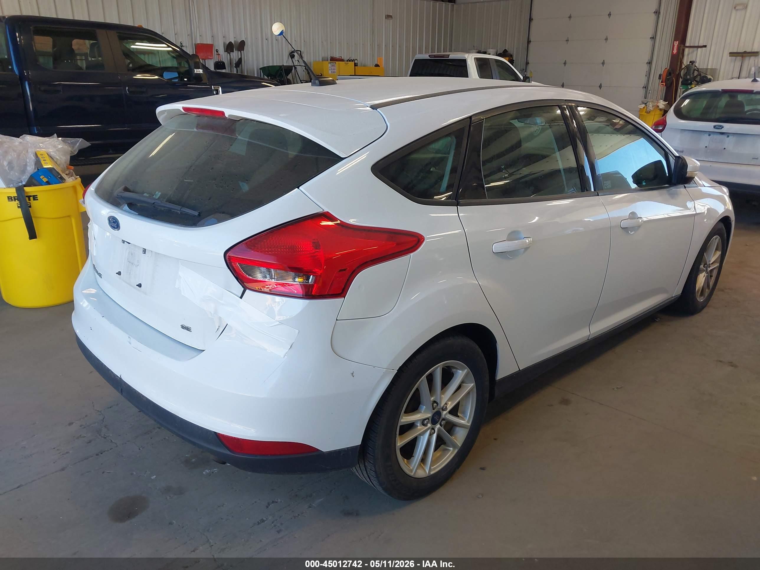 FORD FOCUS image 4
