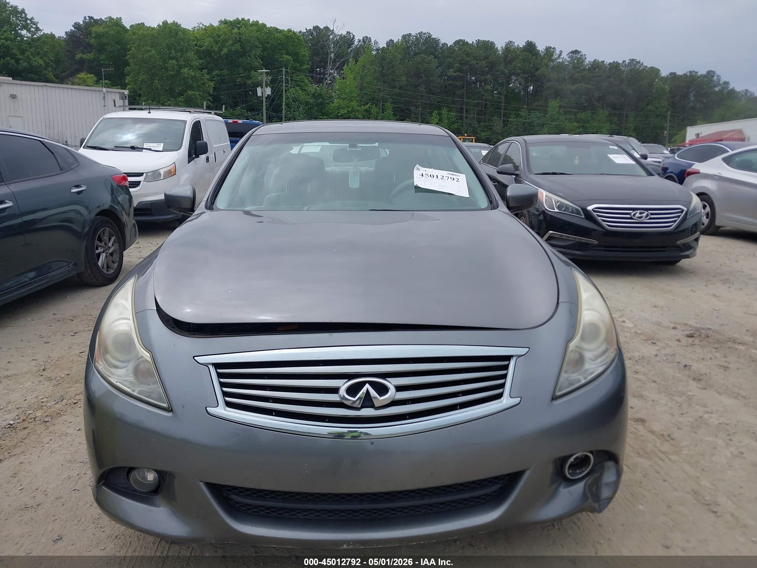 INFINITI G37 image 6