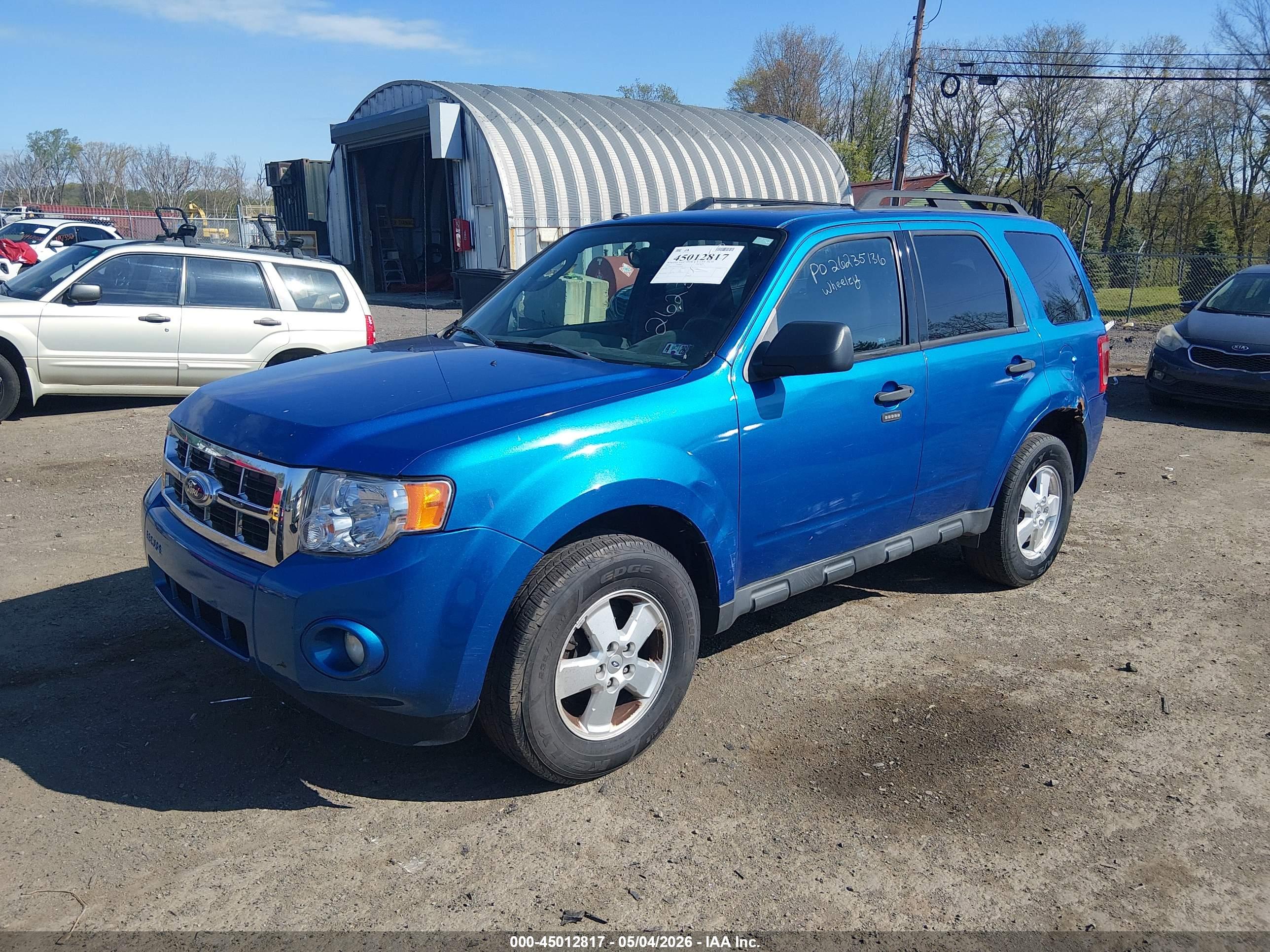 FORD ESCAPE image 2