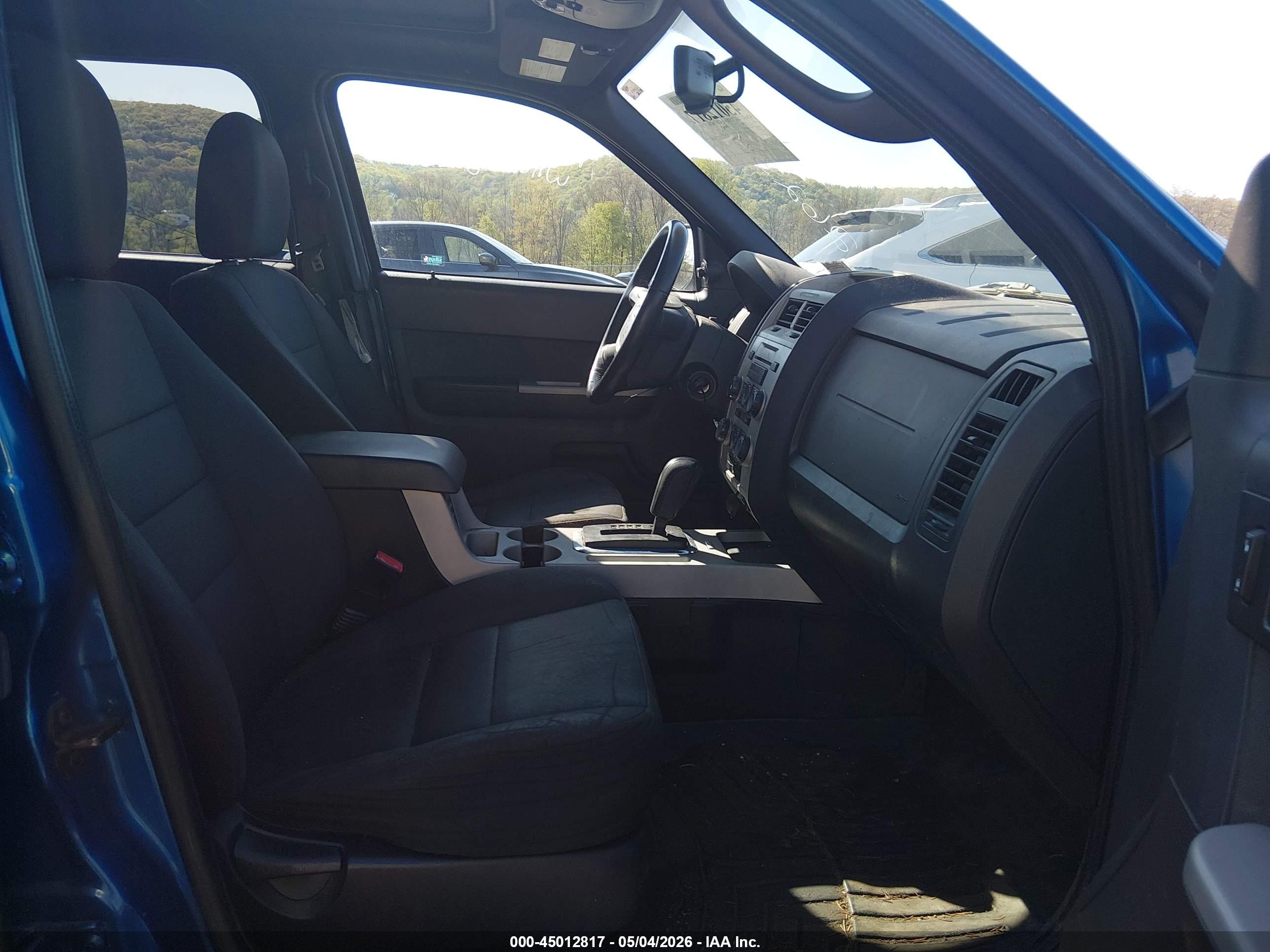 FORD ESCAPE image 5