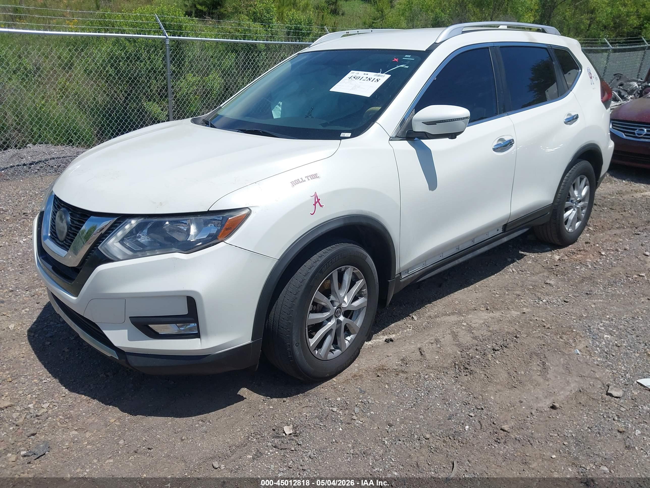 NISSAN ROGUE image 2
