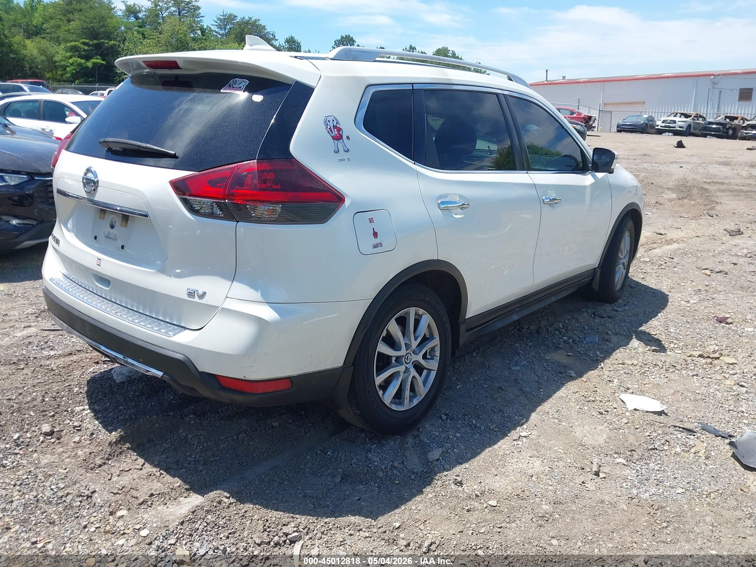 NISSAN ROGUE image 4