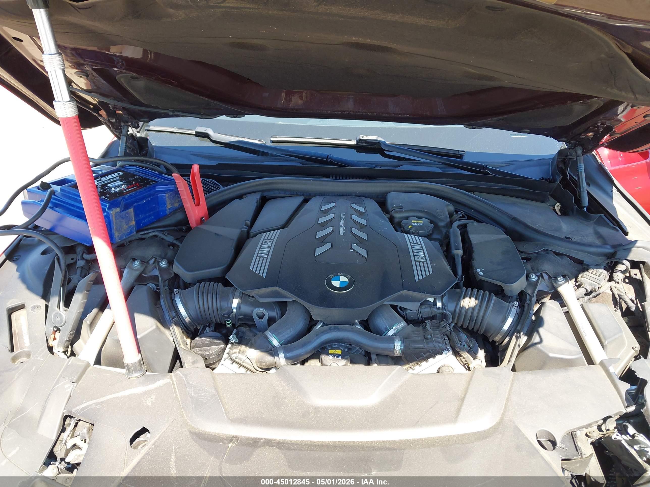 BMW 750I image 10