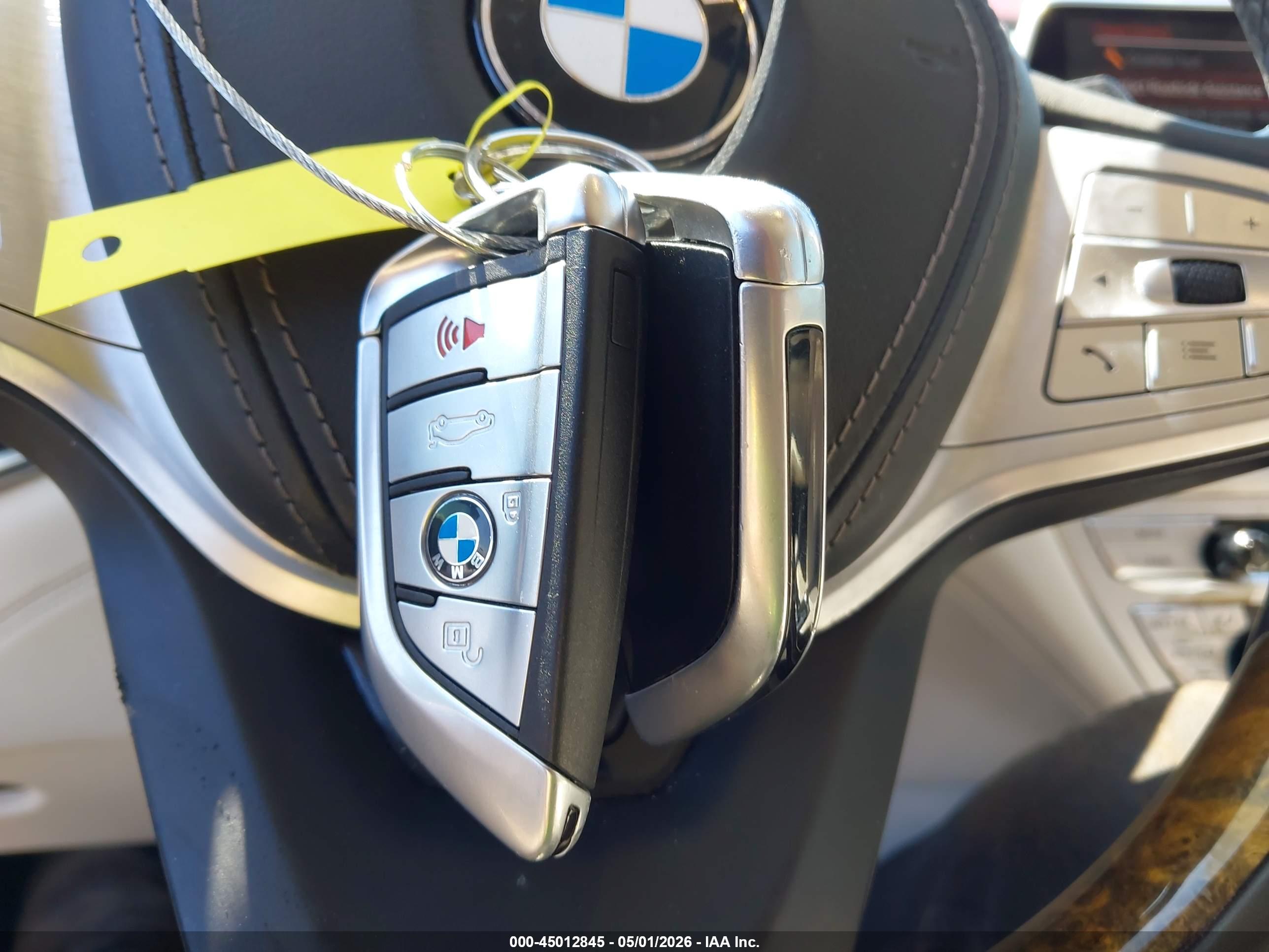 BMW 750I image 11