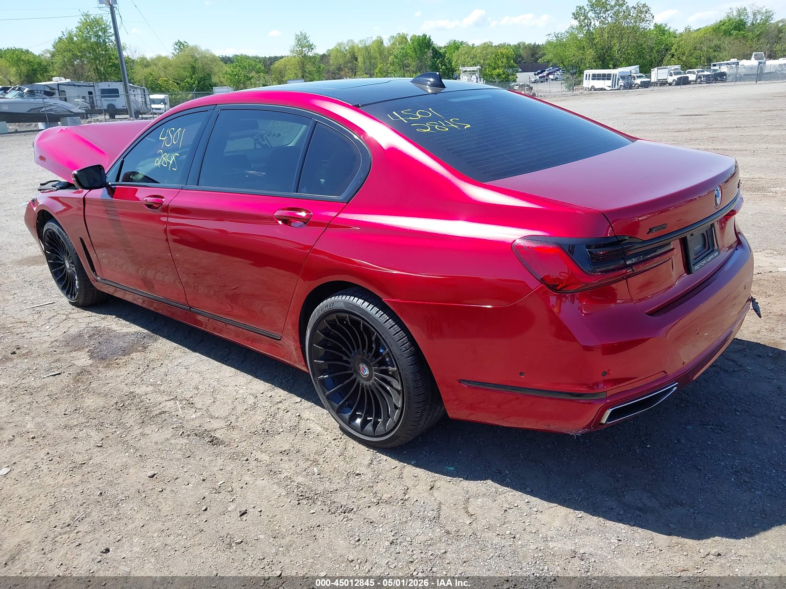BMW 750I image 3