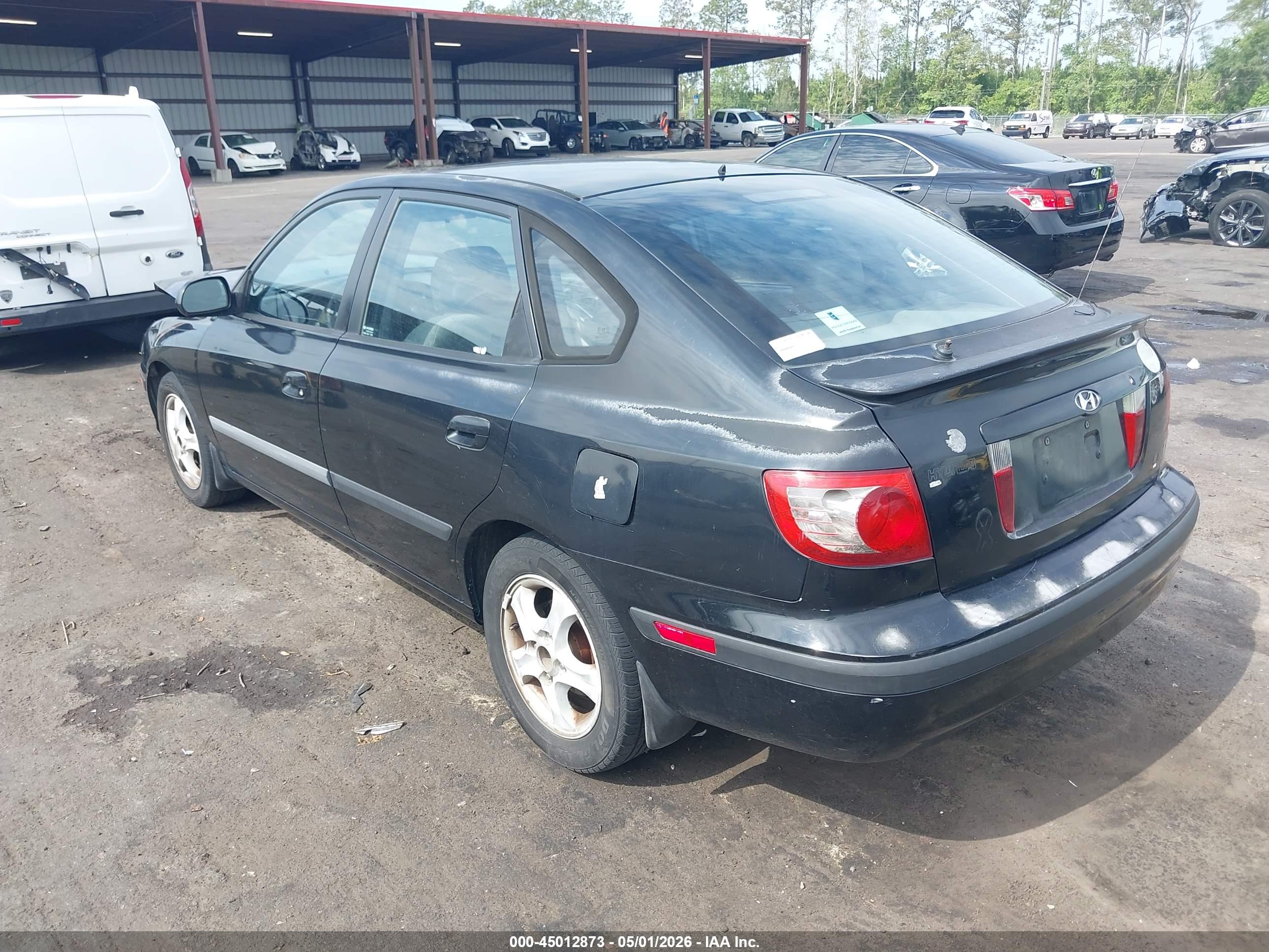 HYUNDAI ELANTRA image 3
