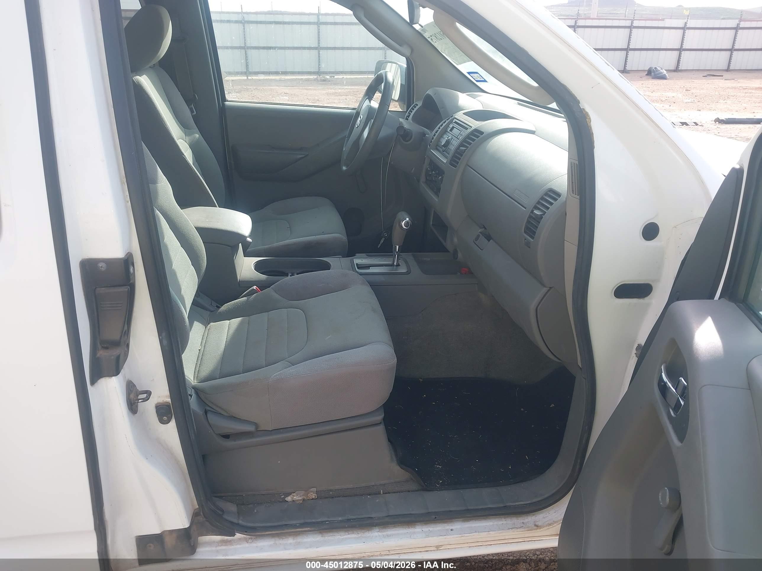 NISSAN FRONTIER image 5