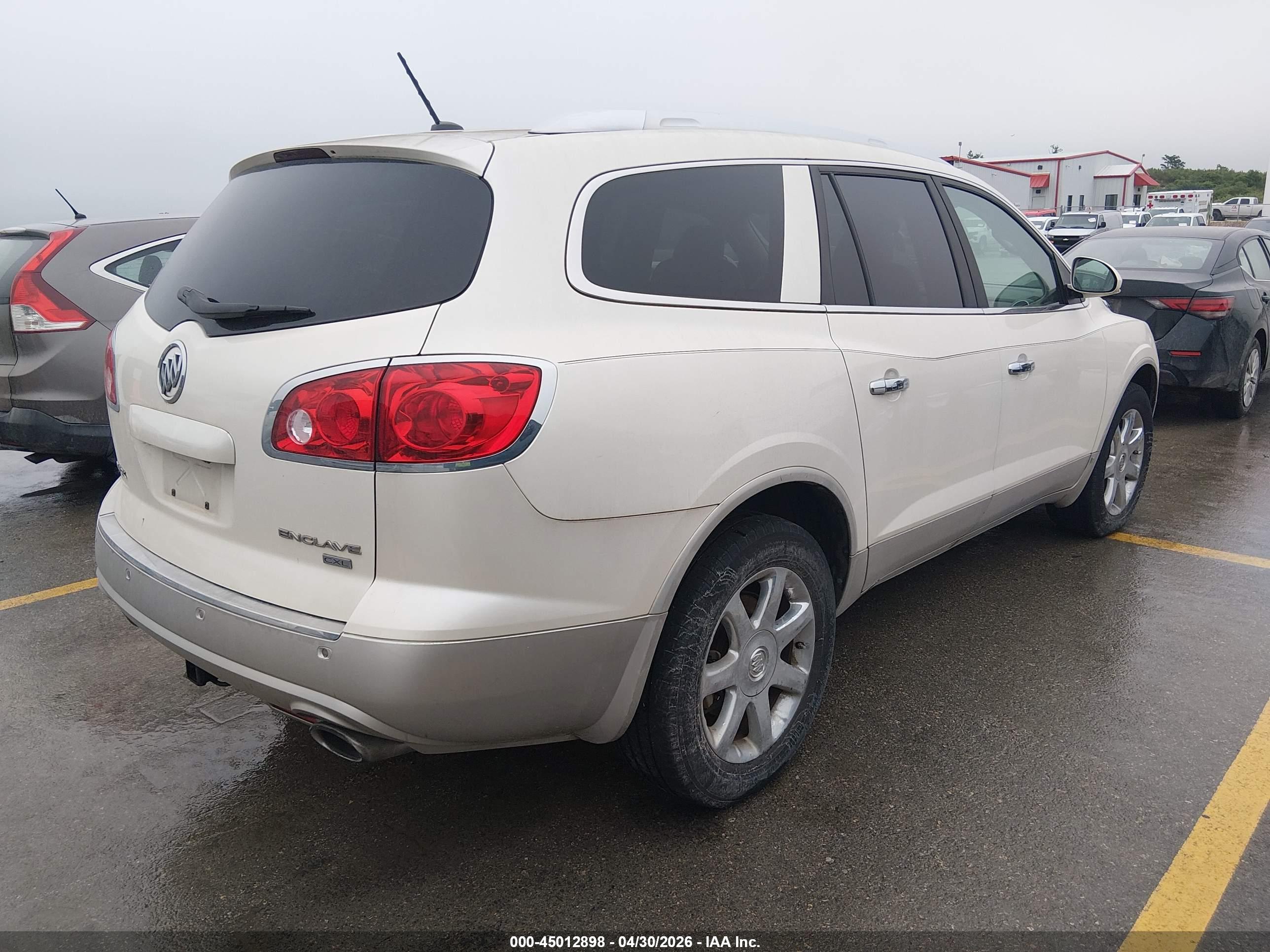 BUICK ENCLAVE image 4