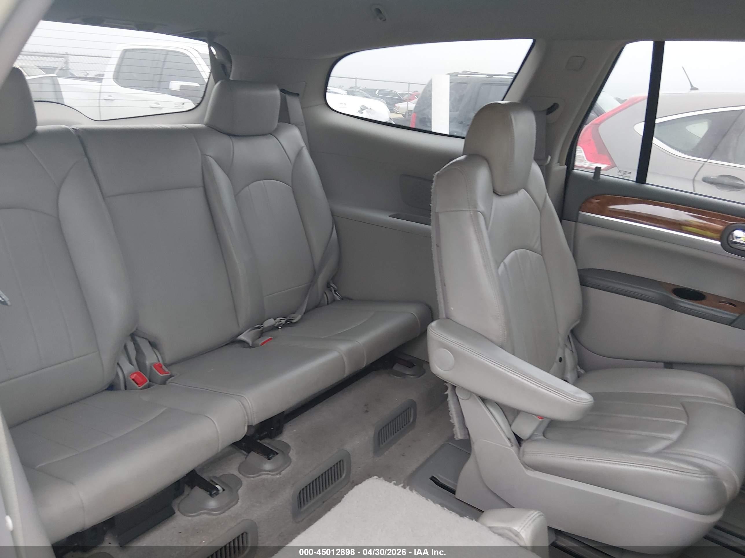 BUICK ENCLAVE image 8