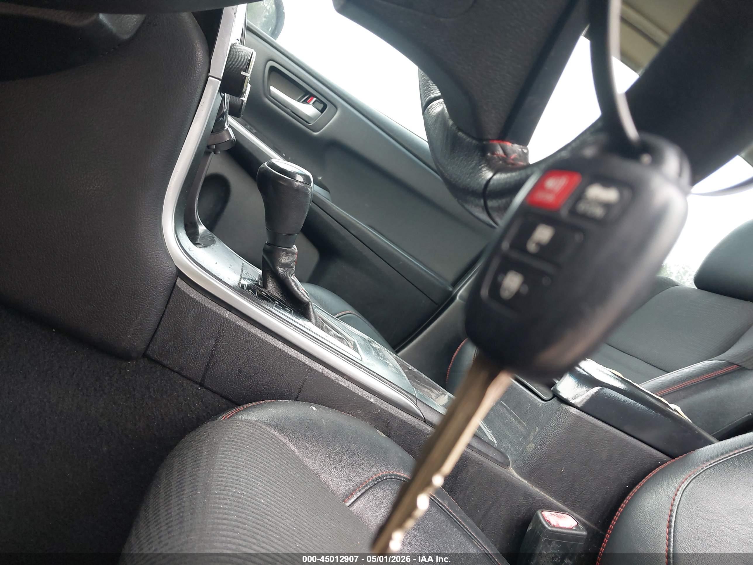 TOYOTA CAMRY image 11