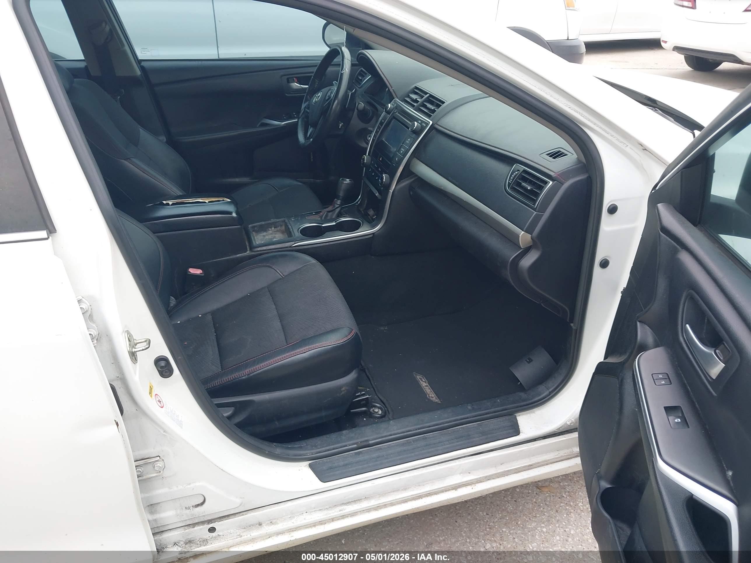 TOYOTA CAMRY image 5