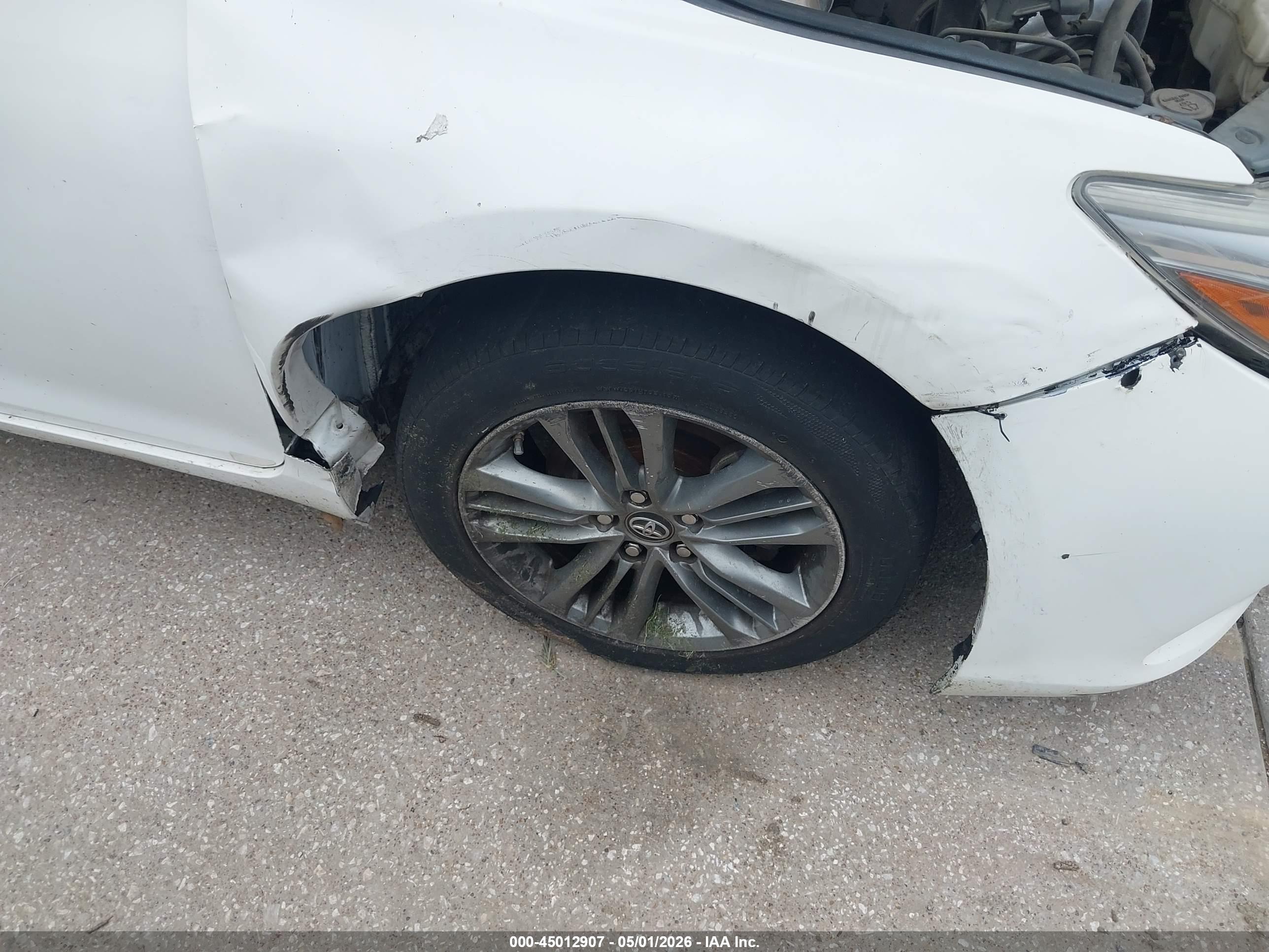 TOYOTA CAMRY image 6