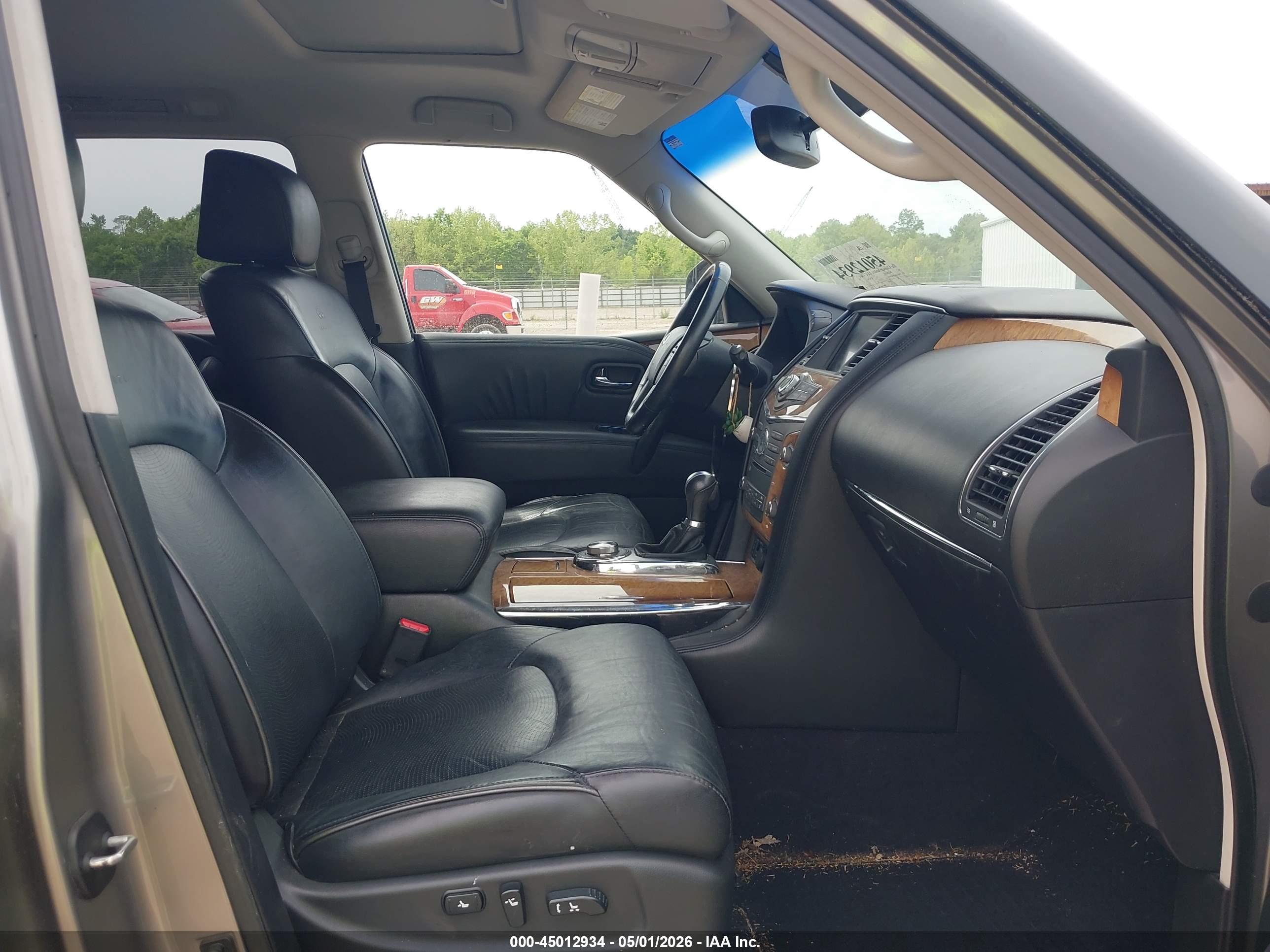 INFINITI QX56 image 5