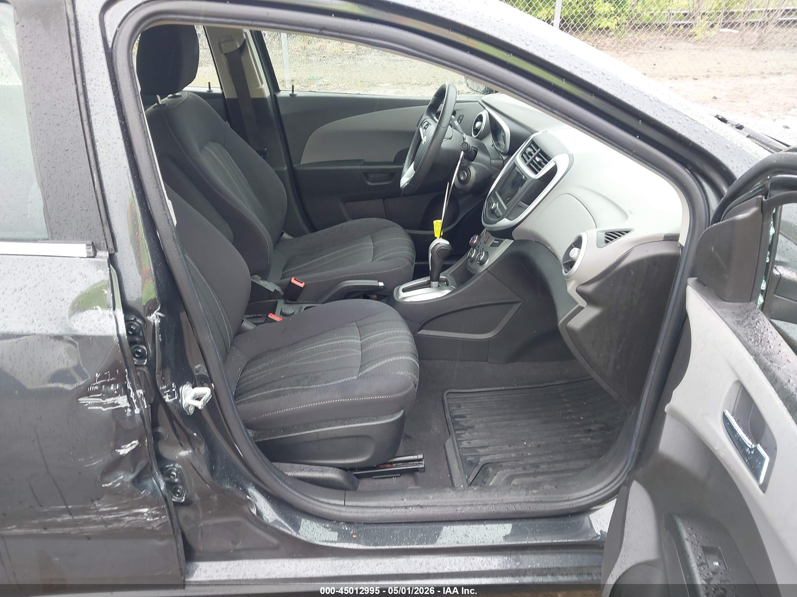 CHEVROLET SONIC image 5