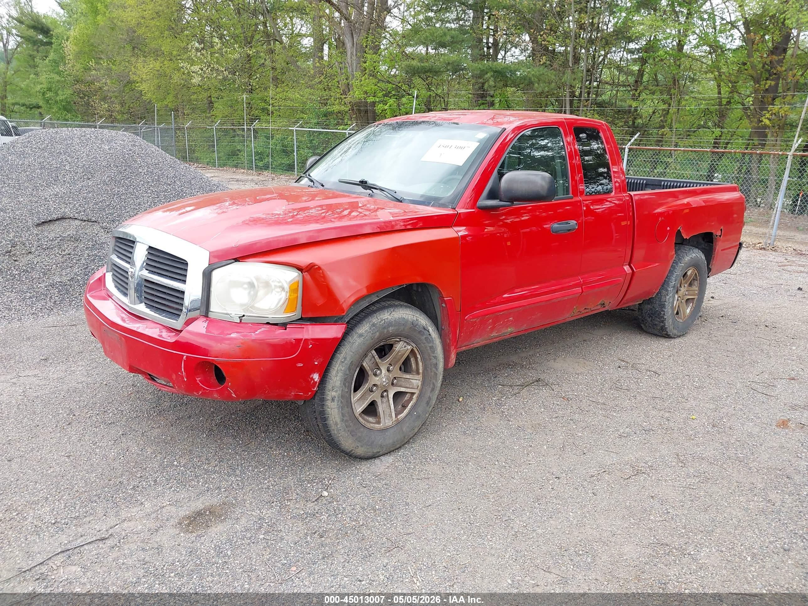 DODGE DAKOTA image 2