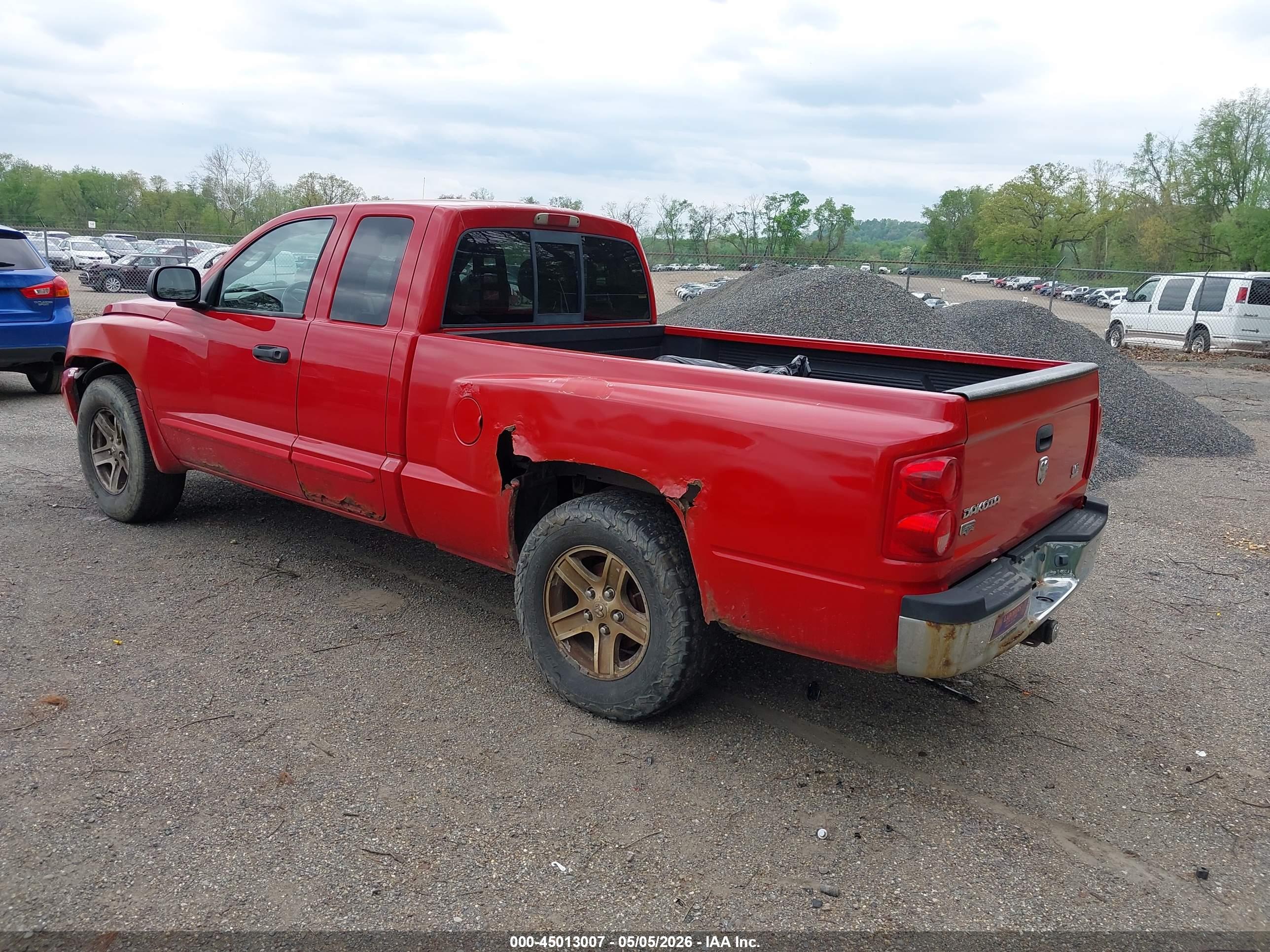 DODGE DAKOTA image 3
