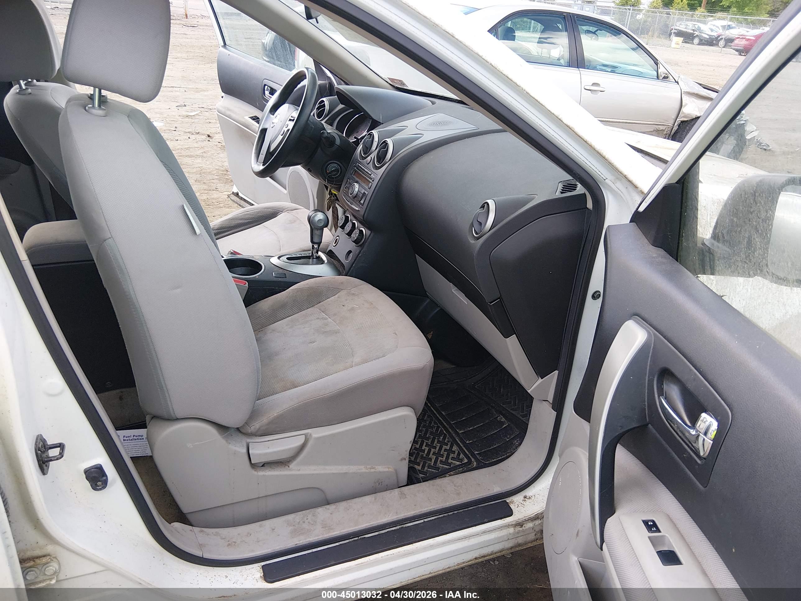 NISSAN ROGUE image 5
