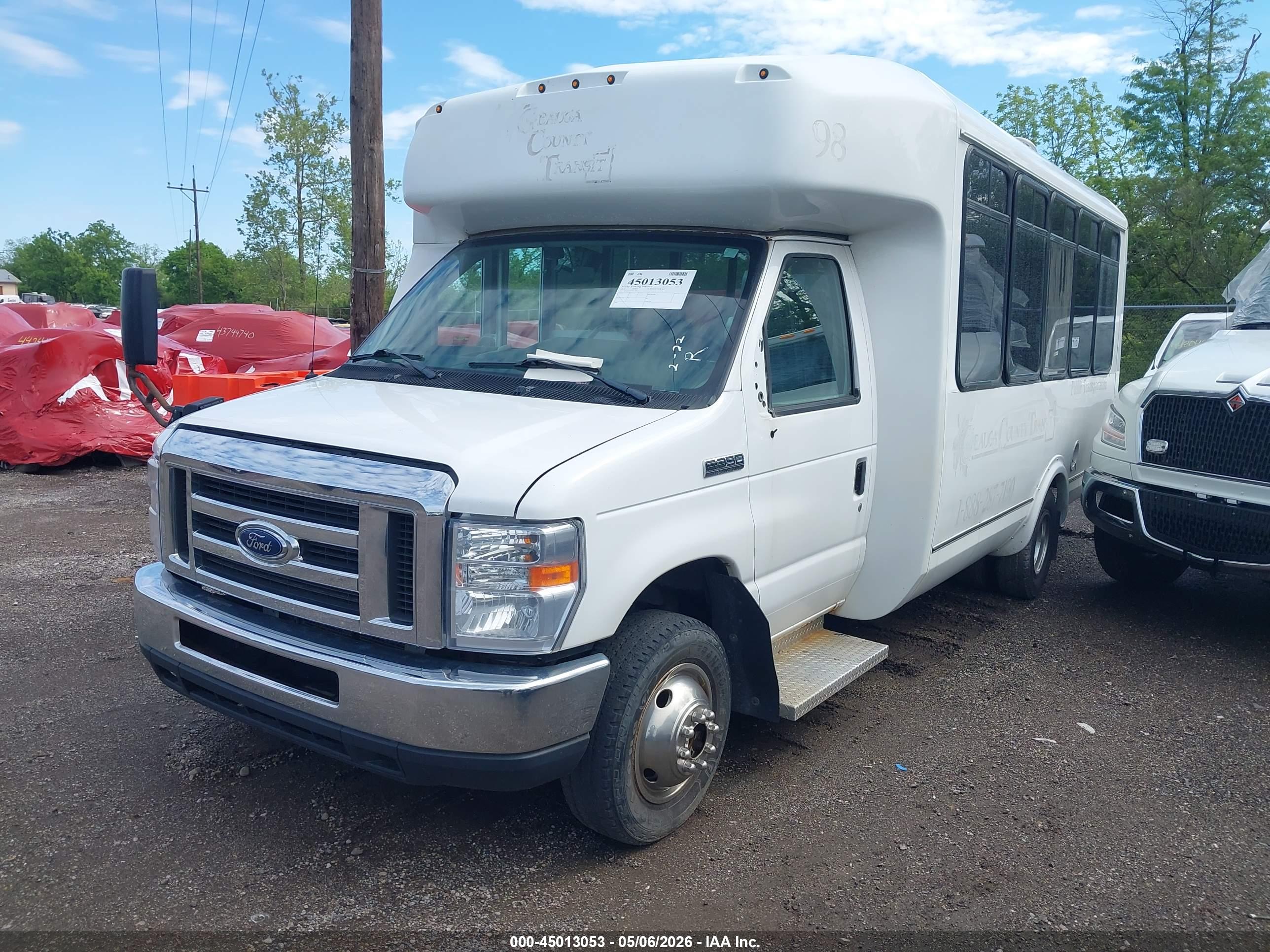 FORD E-350 image 2