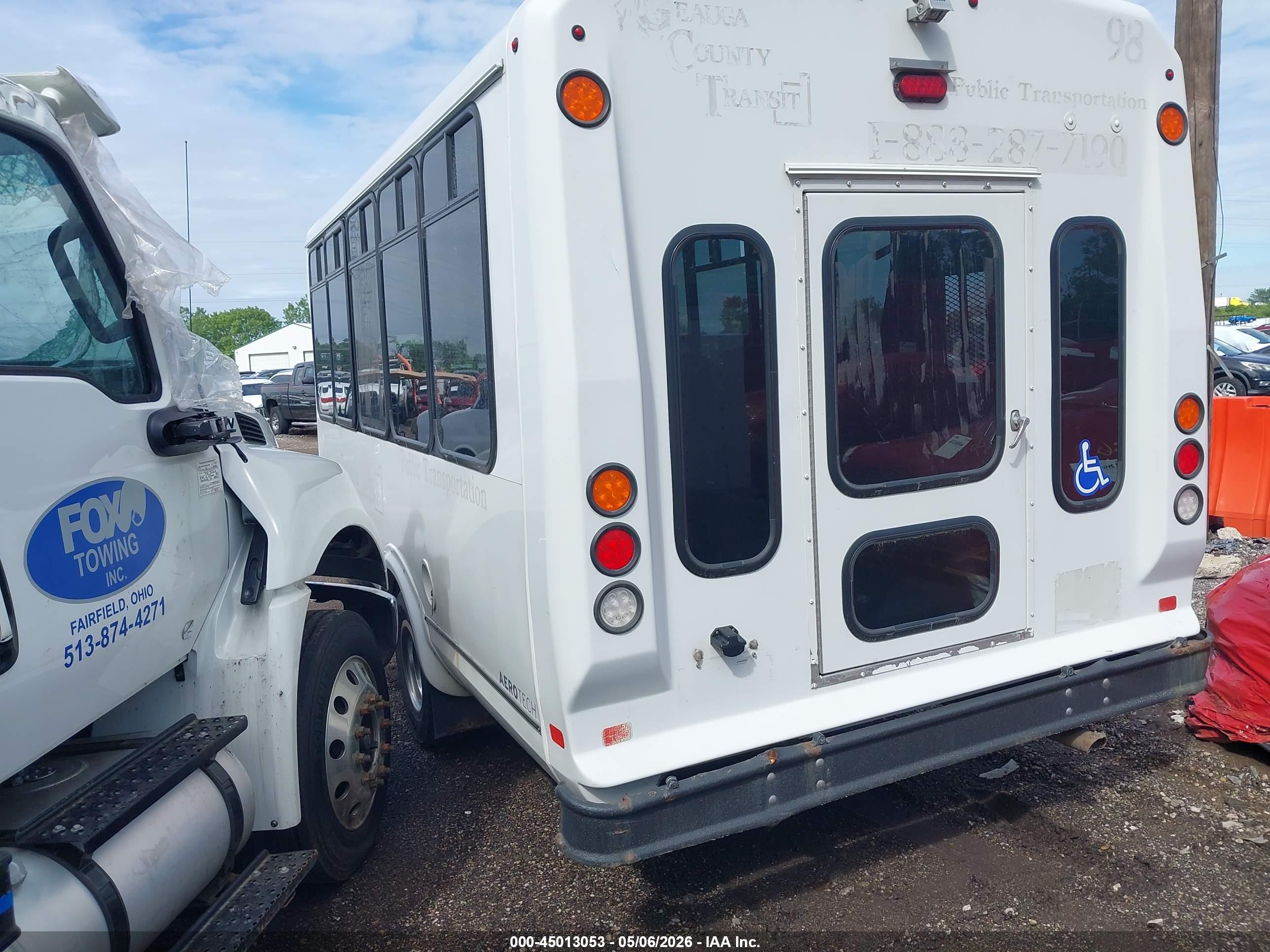 FORD E-350 image 3
