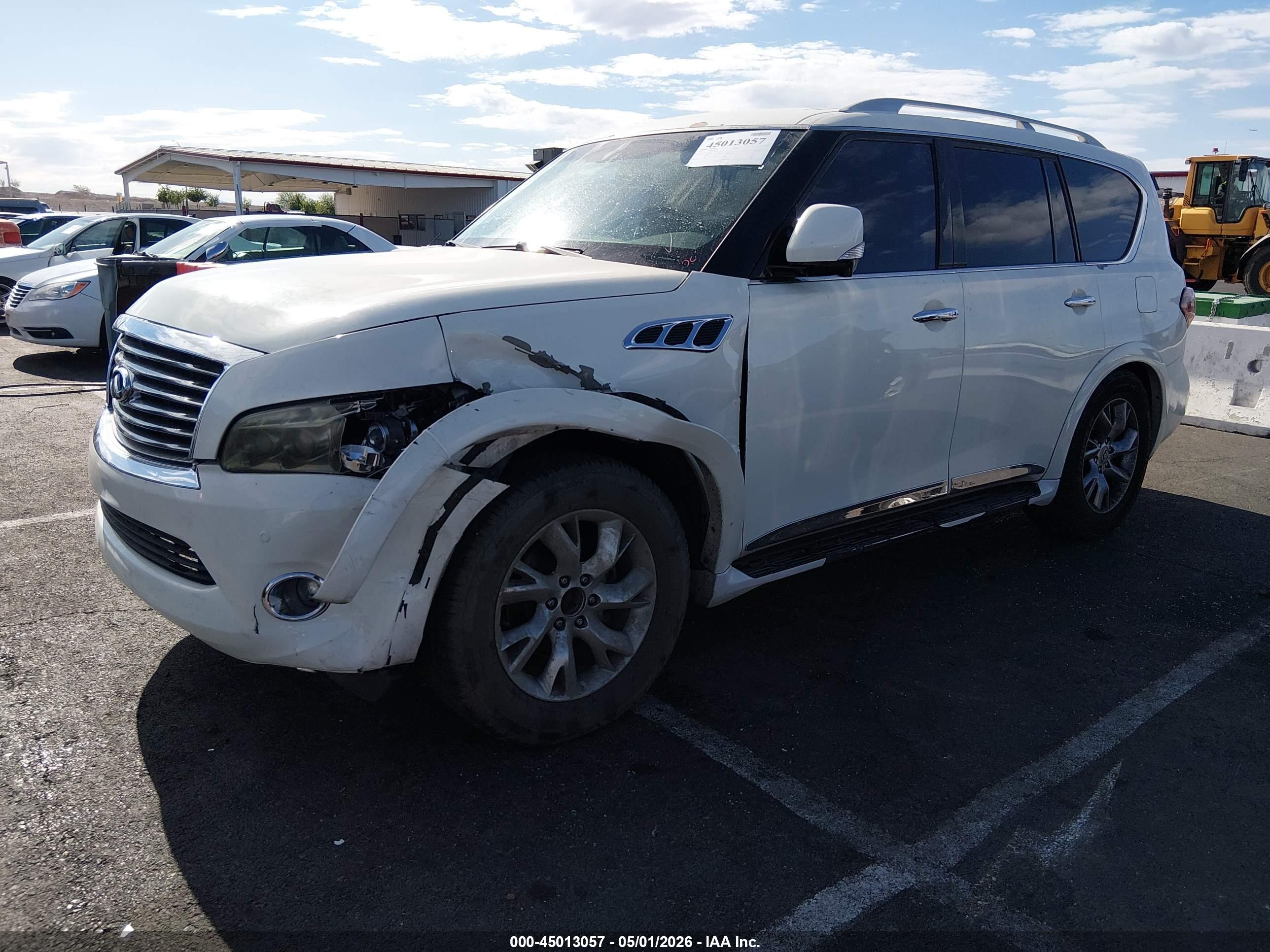 INFINITI QX56 image 2