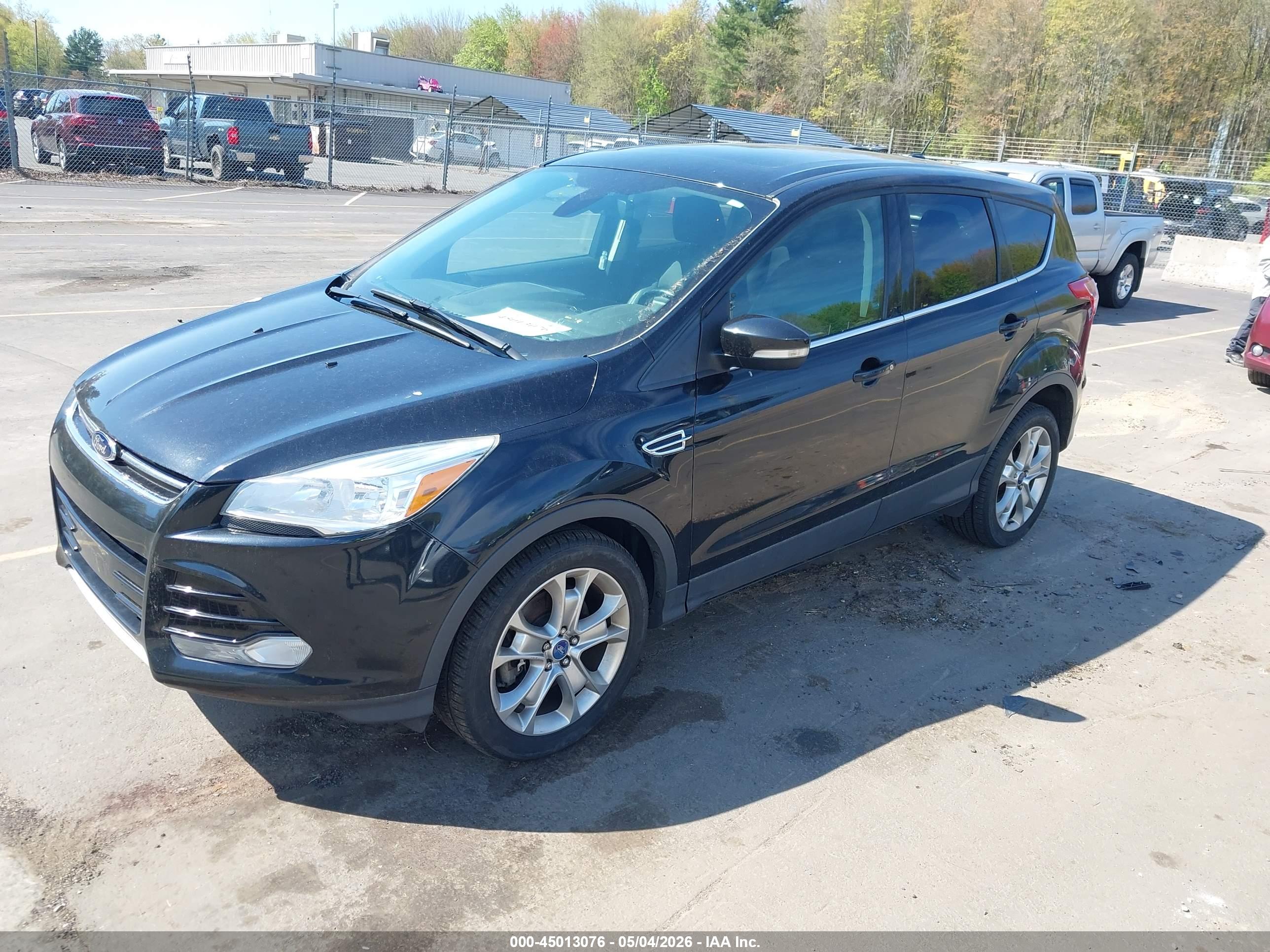 FORD ESCAPE image 2