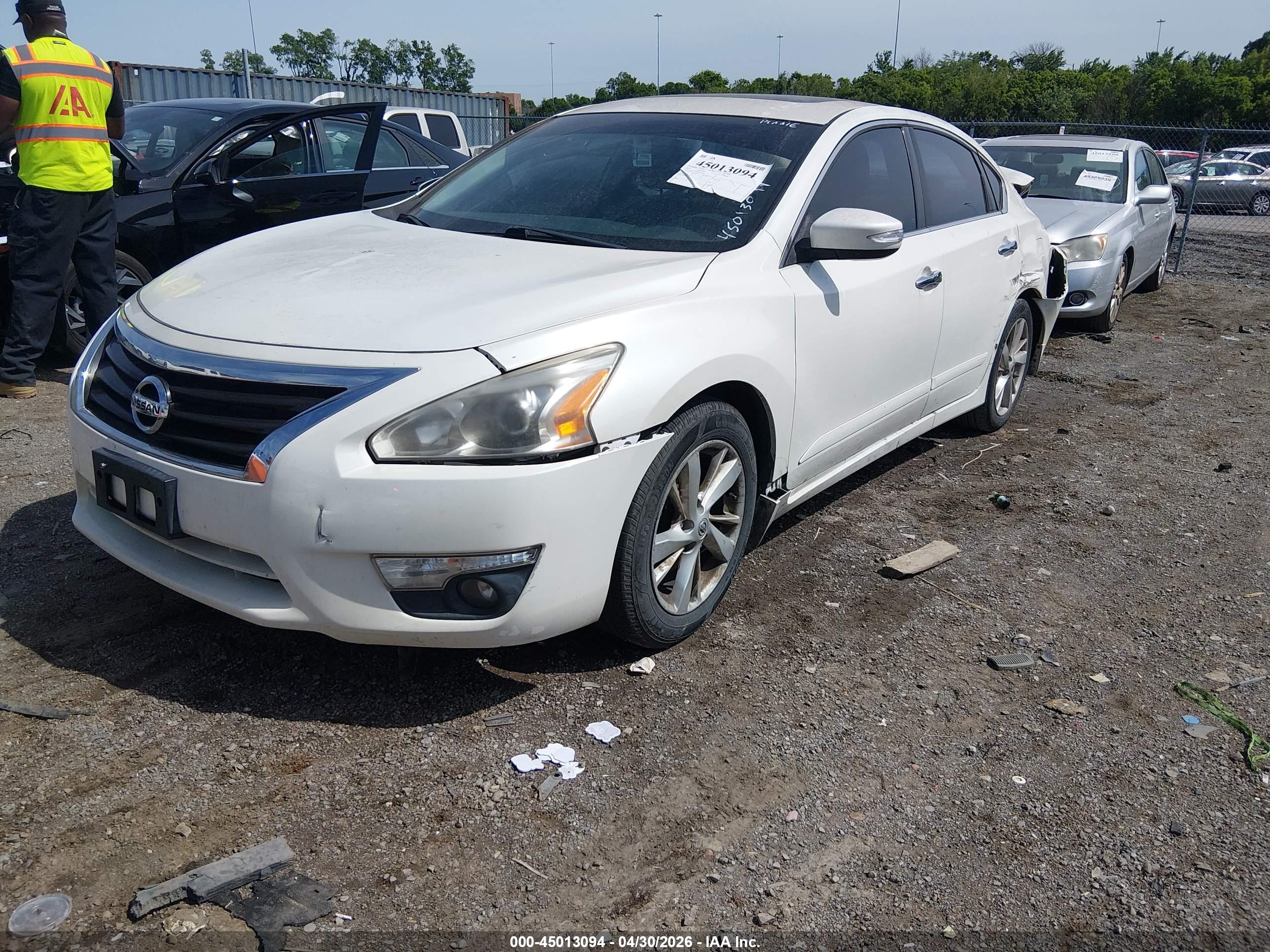 NISSAN ALTIMA image 2