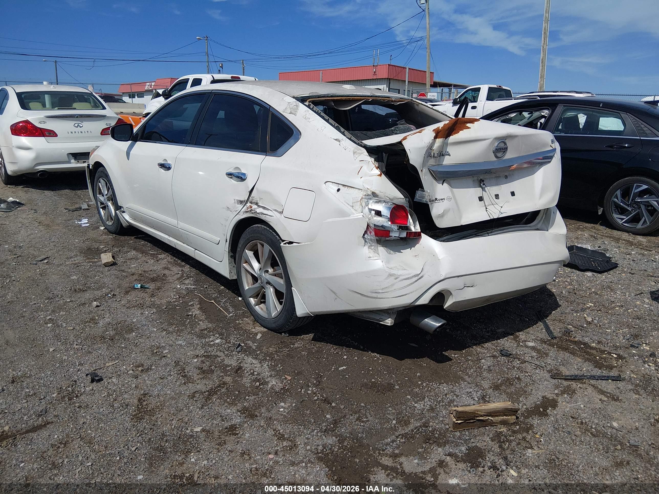 NISSAN ALTIMA image 3