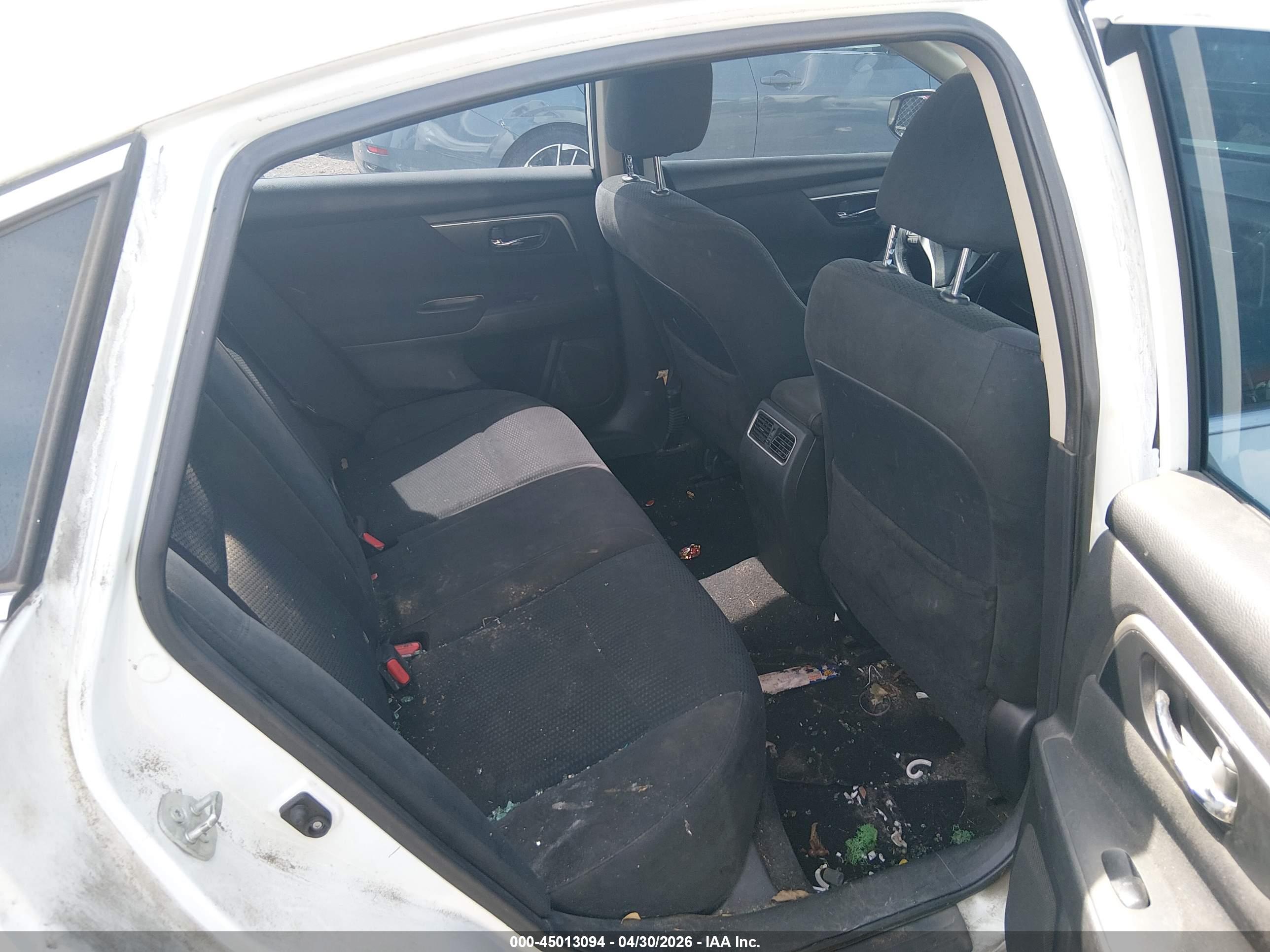 NISSAN ALTIMA image 8