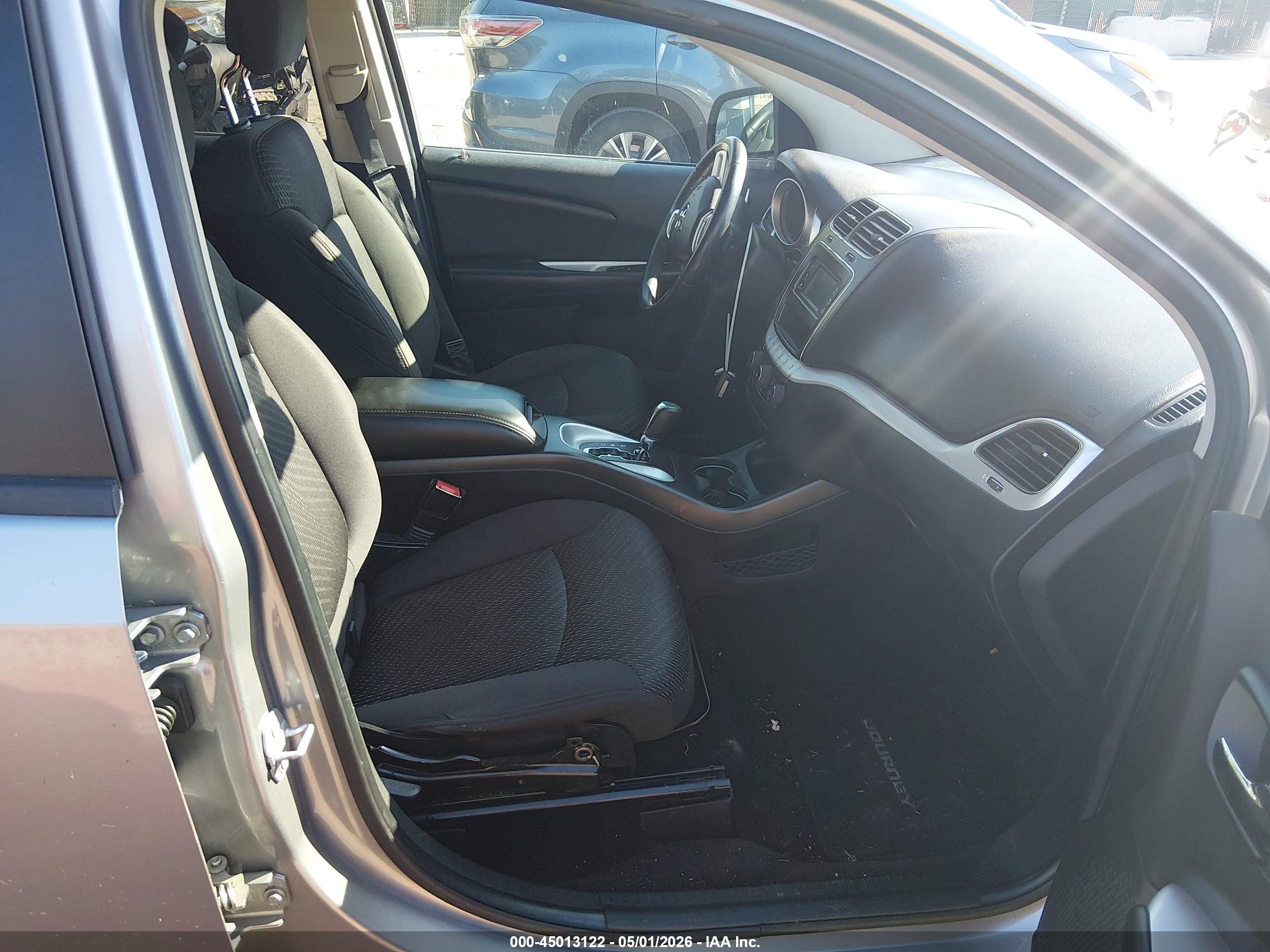 DODGE JOURNEY image 5