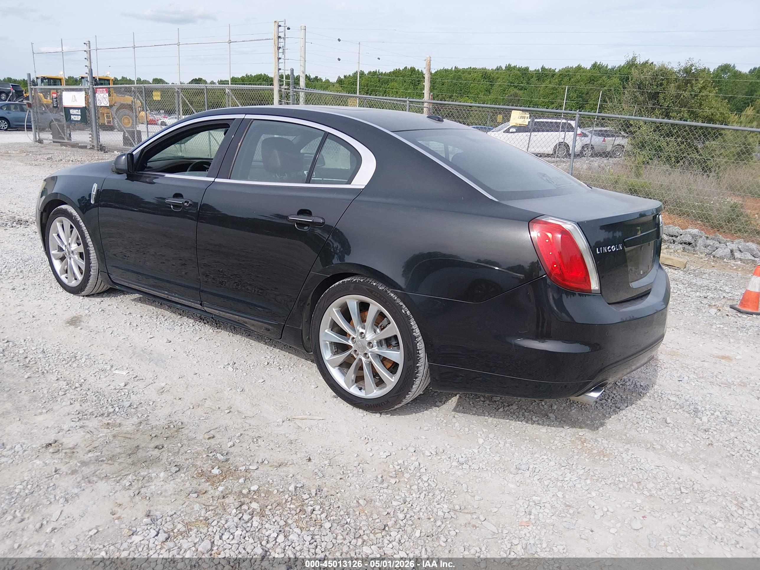 LINCOLN MKS image 3