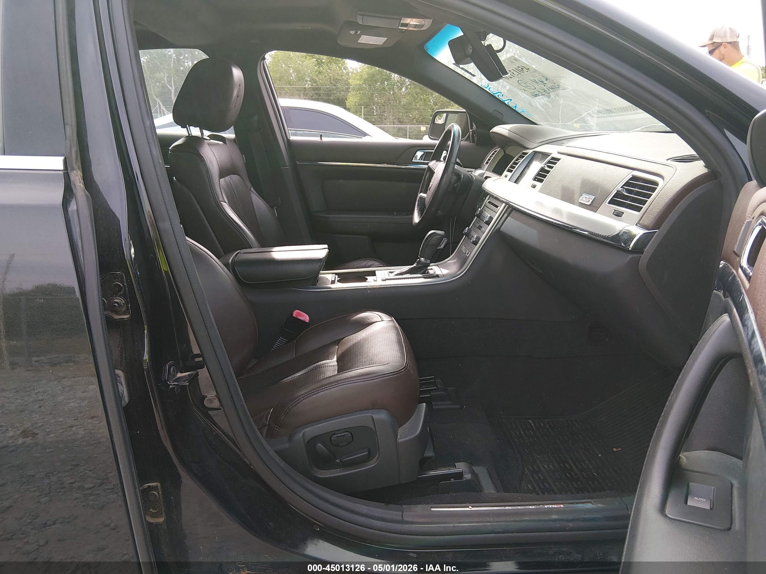 LINCOLN MKS image 5