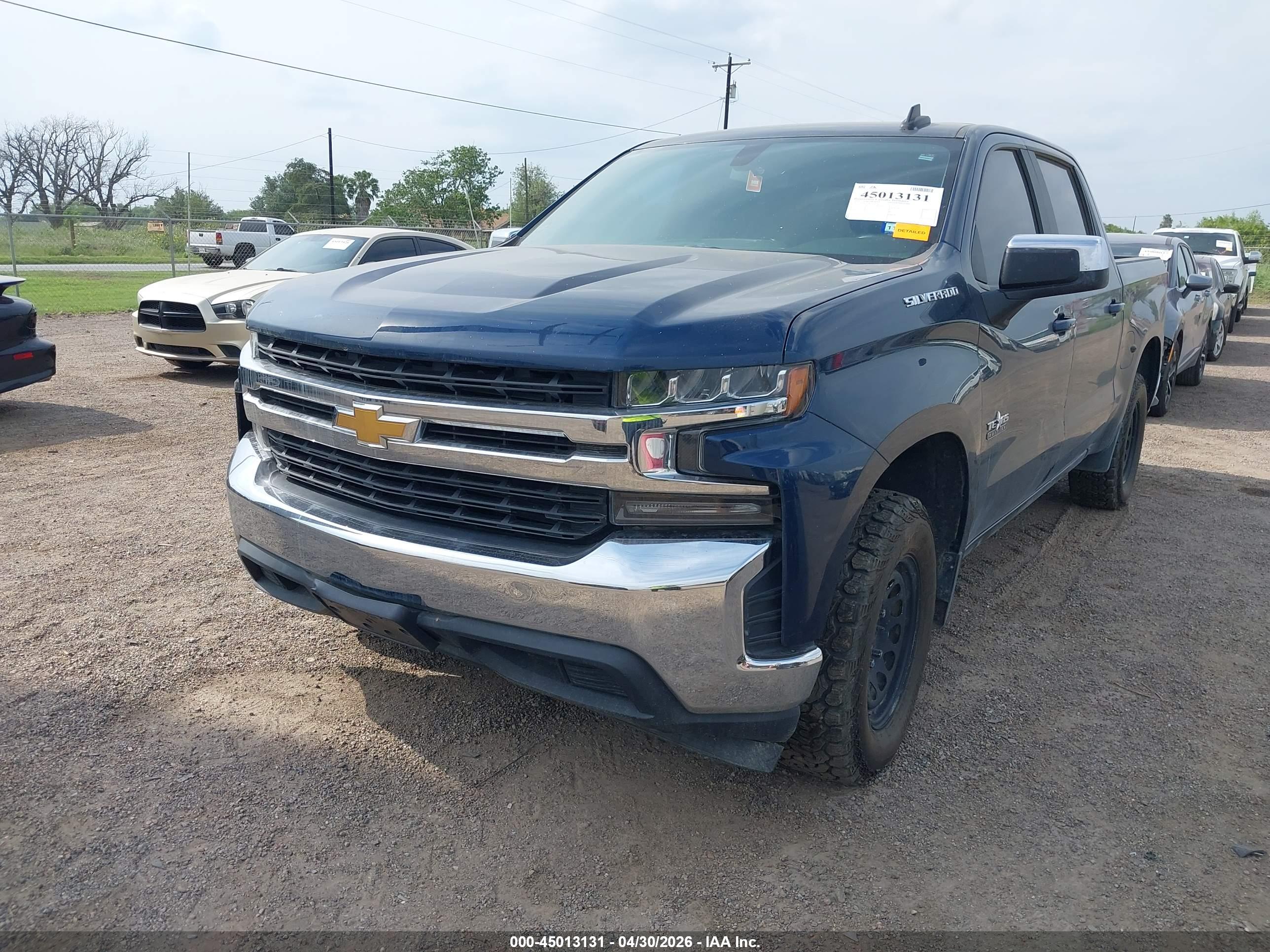 CHEVROLET SILVERADO image 6