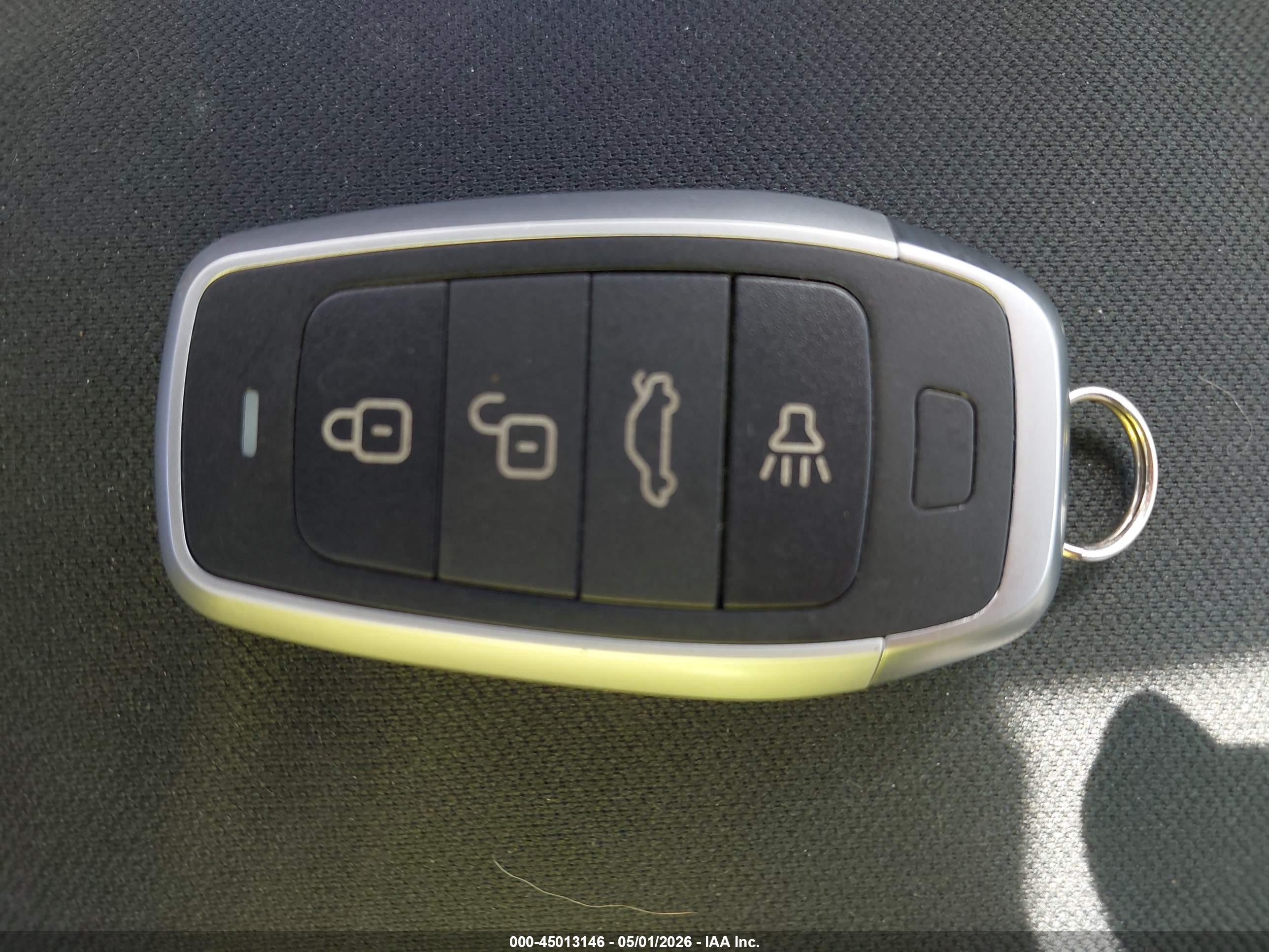 FORD FUSION image 11
