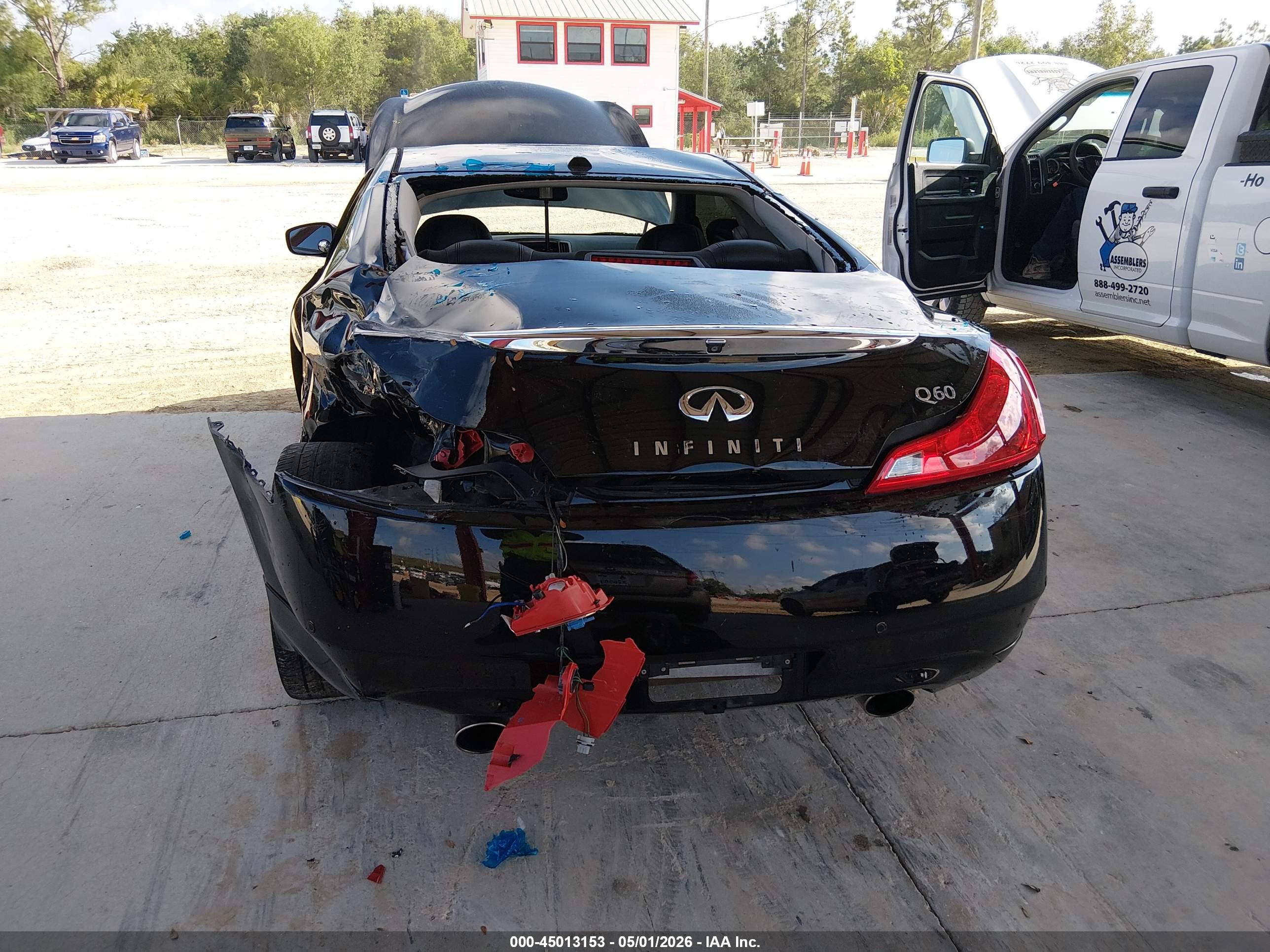 INFINITI Q60 image 6