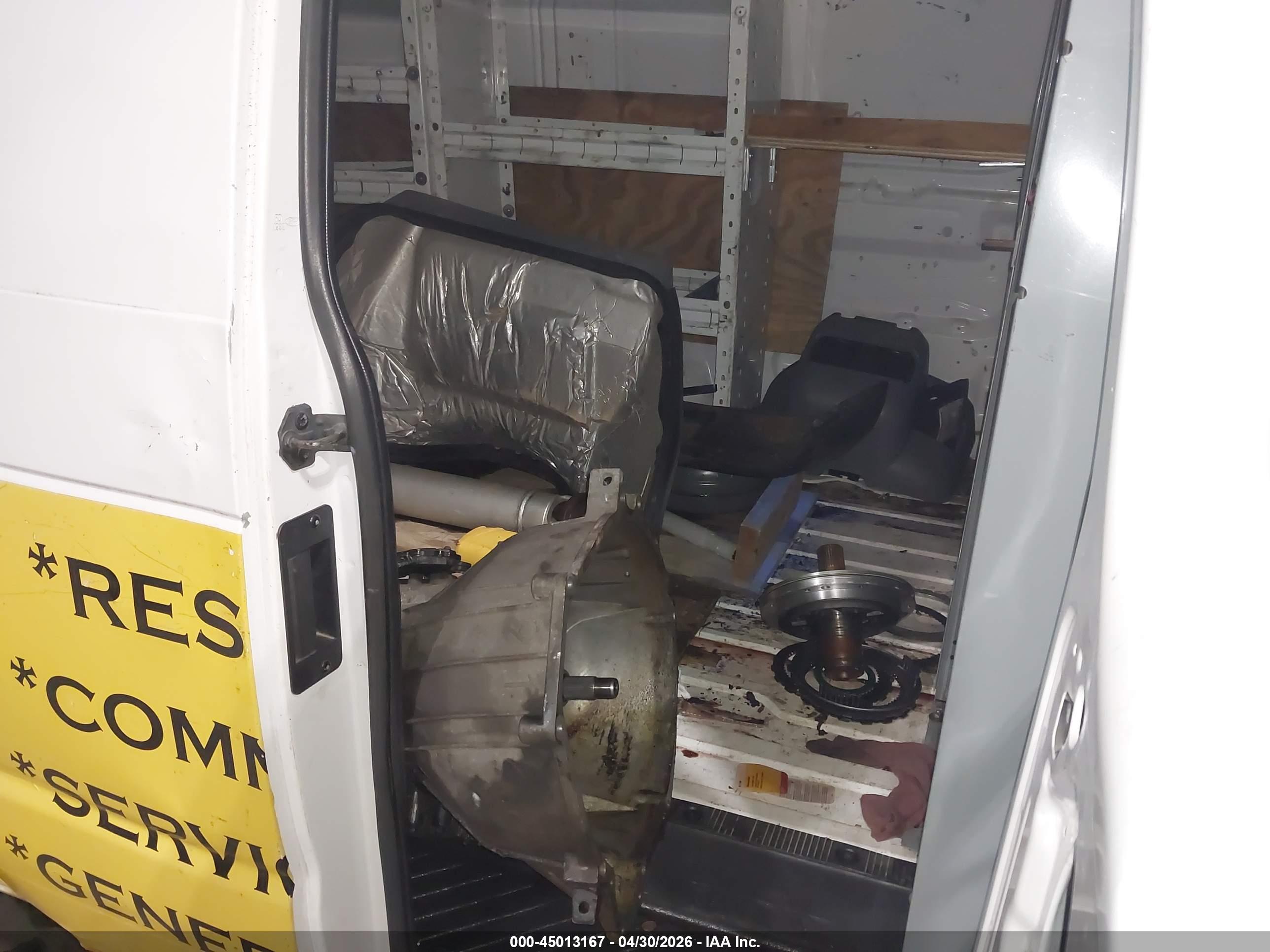 FORD E-250 image 8