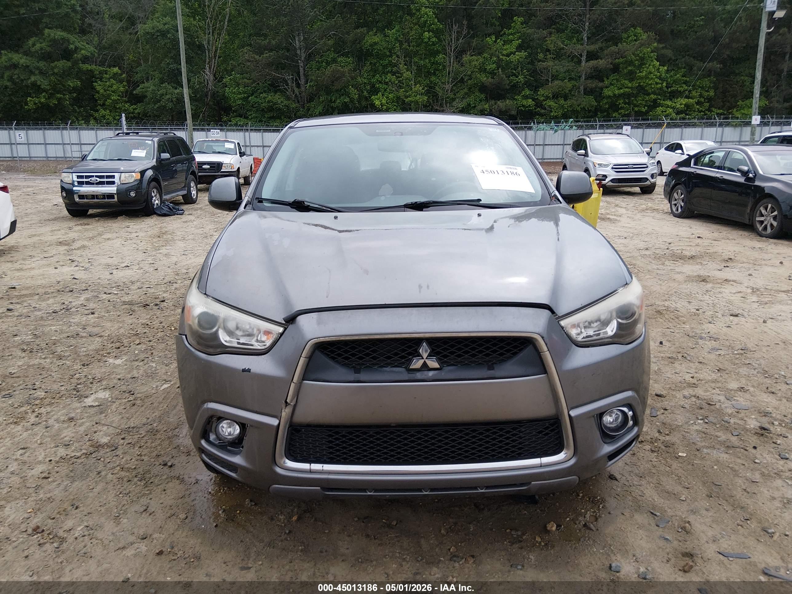 MITSUBISHI OUTLANDER image 6