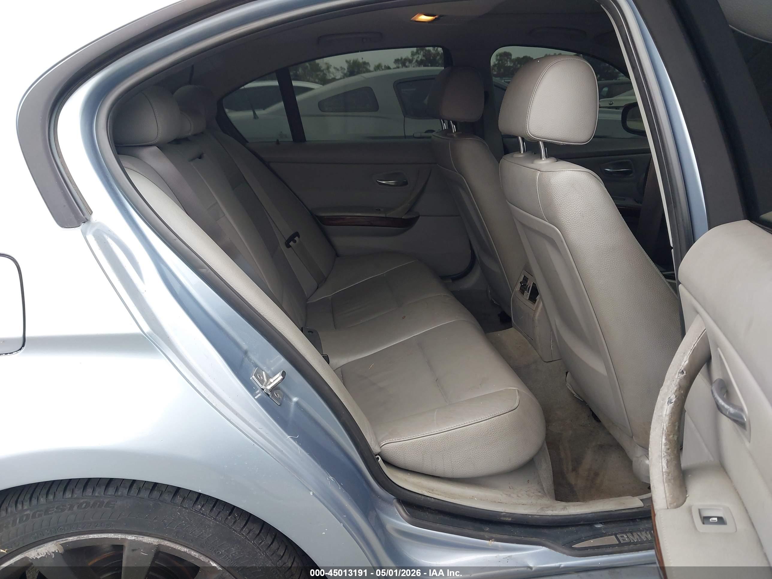 BMW 328I image 8